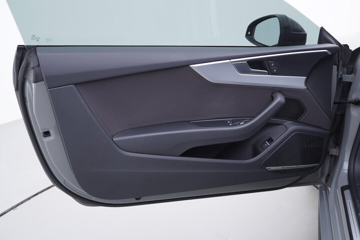 OV190V11093_19.webp_A5 S-Line 3.0 TDI 210 kW automat, DPH