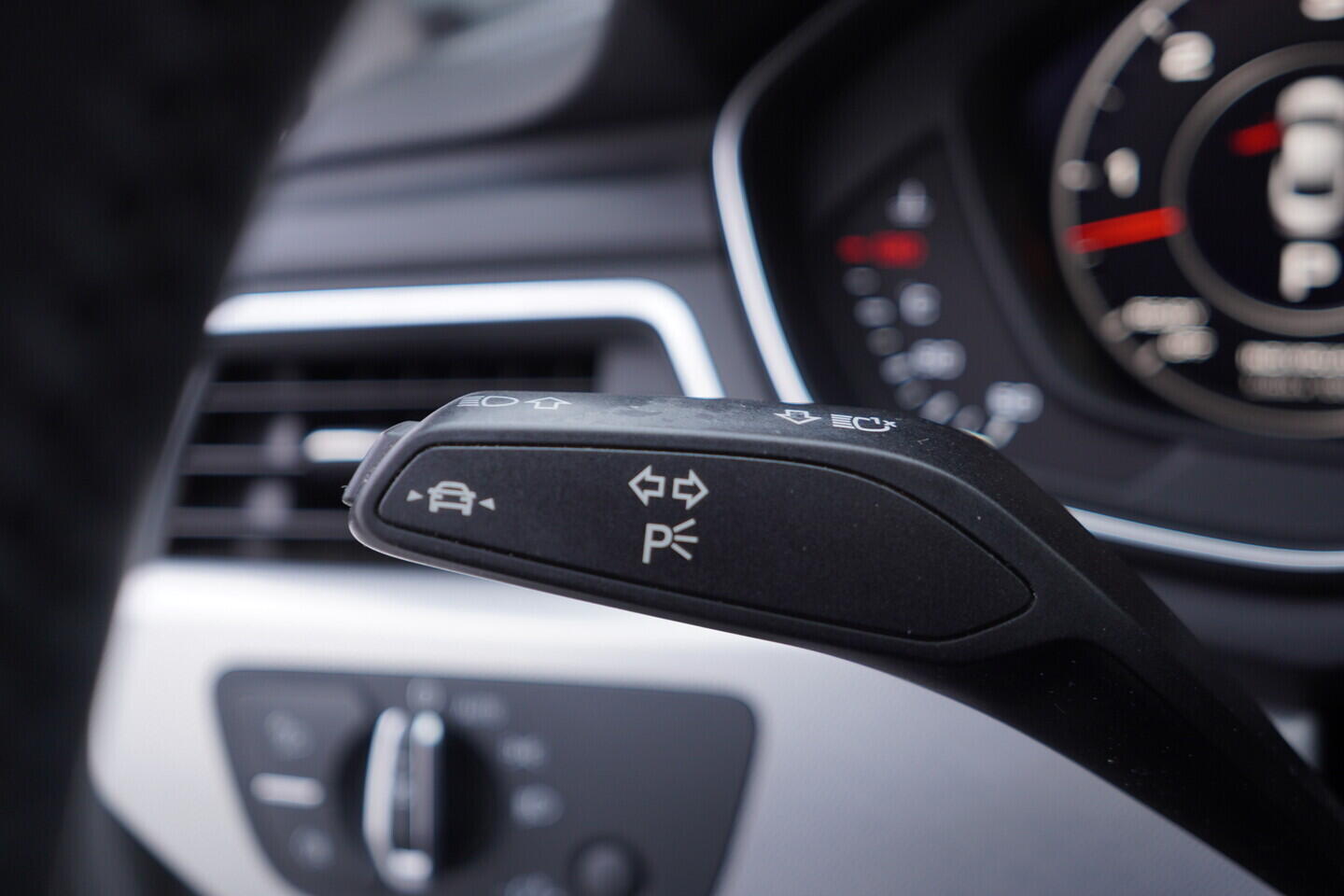 OV190V11093_24.webp_A5 S-Line 3.0 TDI 210 kW automat, DPH