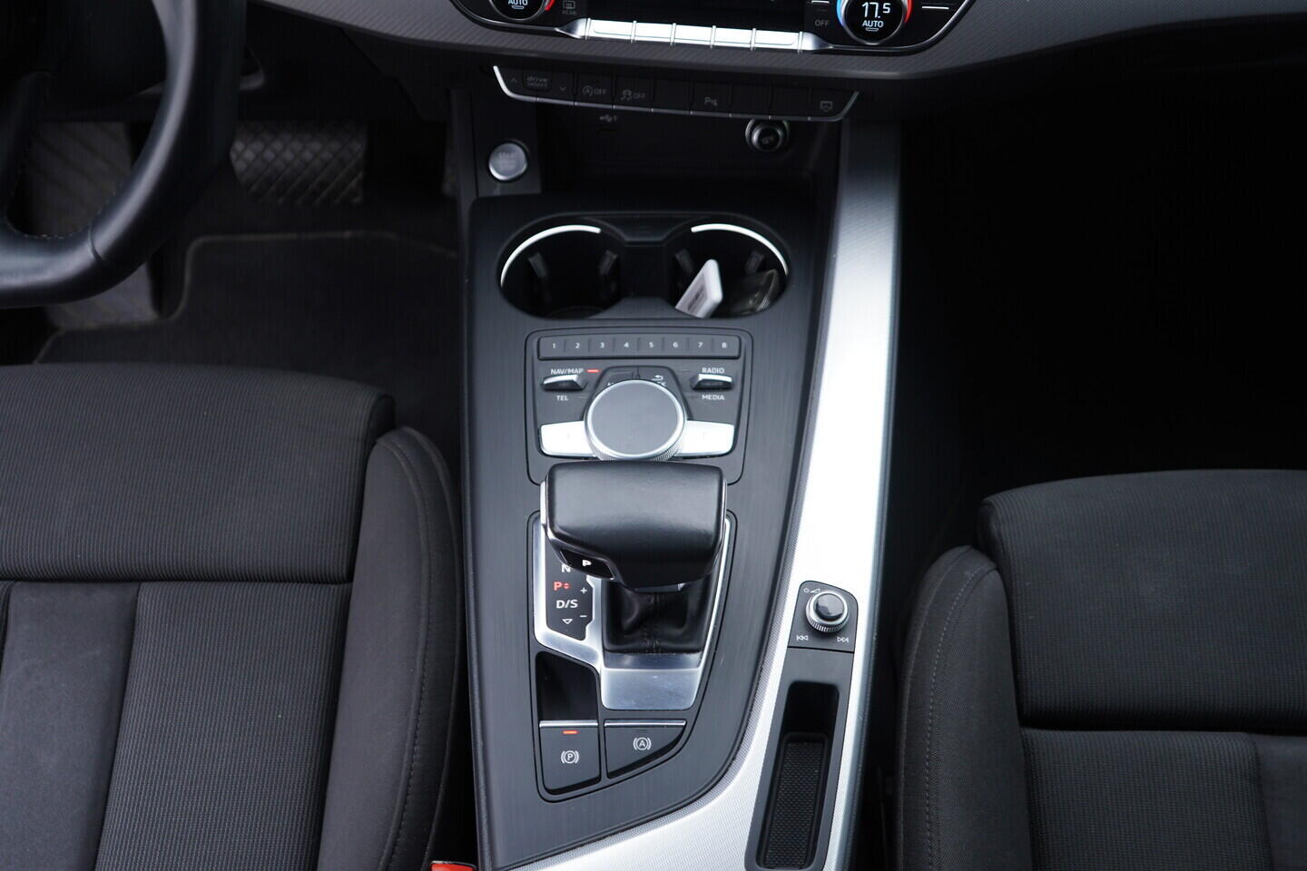 OV190V11093_35.webp_A5 S-Line 3.0 TDI 210 kW automat, DPH