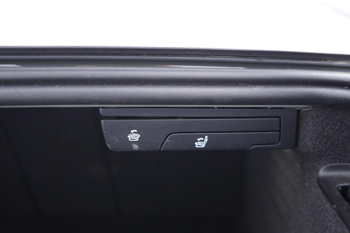 OV190V11093_40.webp_A5 S-Line 3.0 TDI 210 kW automat, DPH