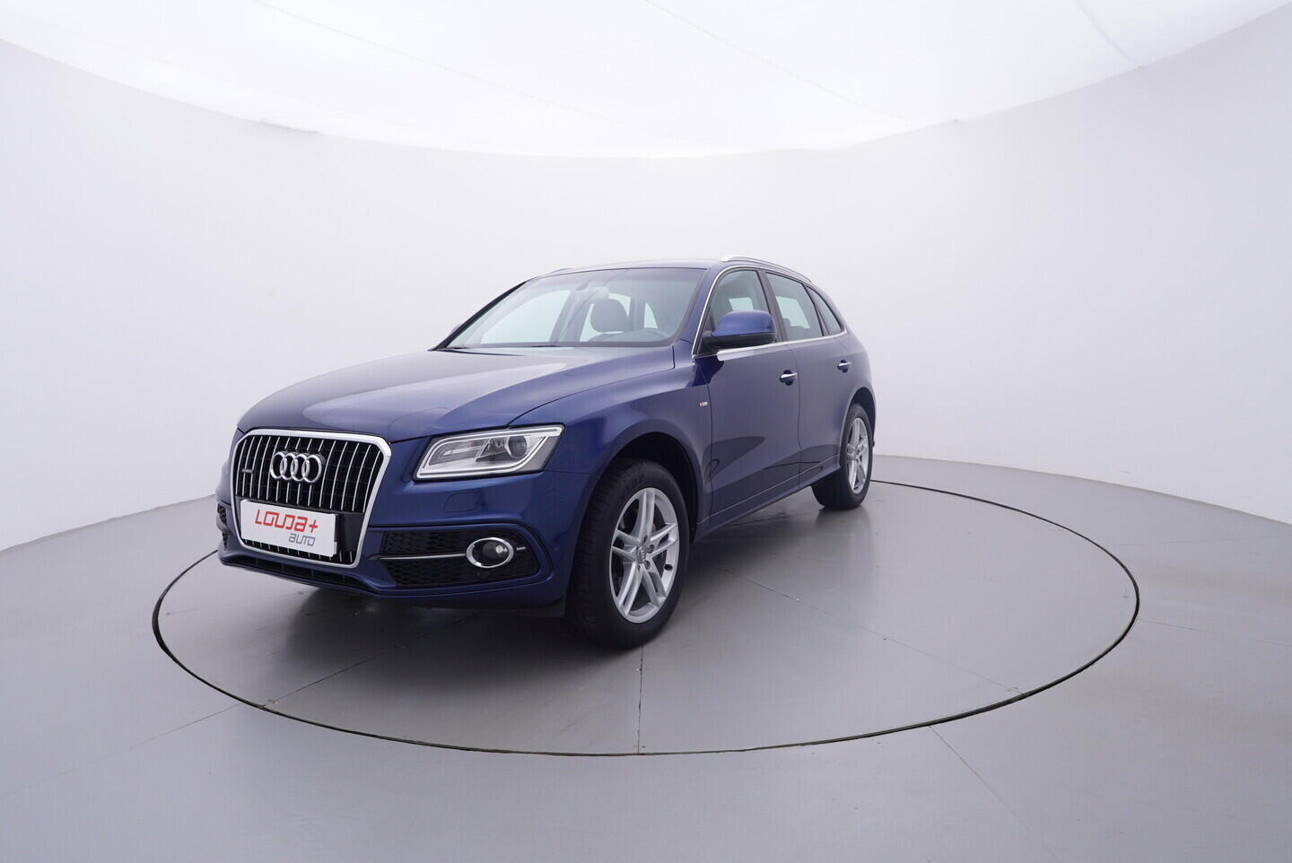 OV190V11095_10.webp_Q5 S-line 2.0 TDI 110 kW manuál