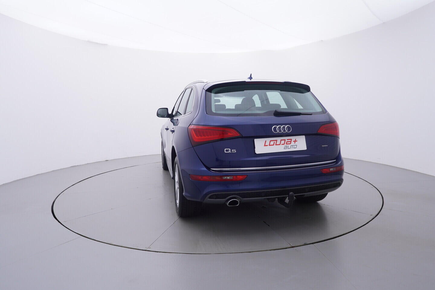 OV190V11095_13.webp_Q5 S-line 2.0 TDI 110 kW manuál