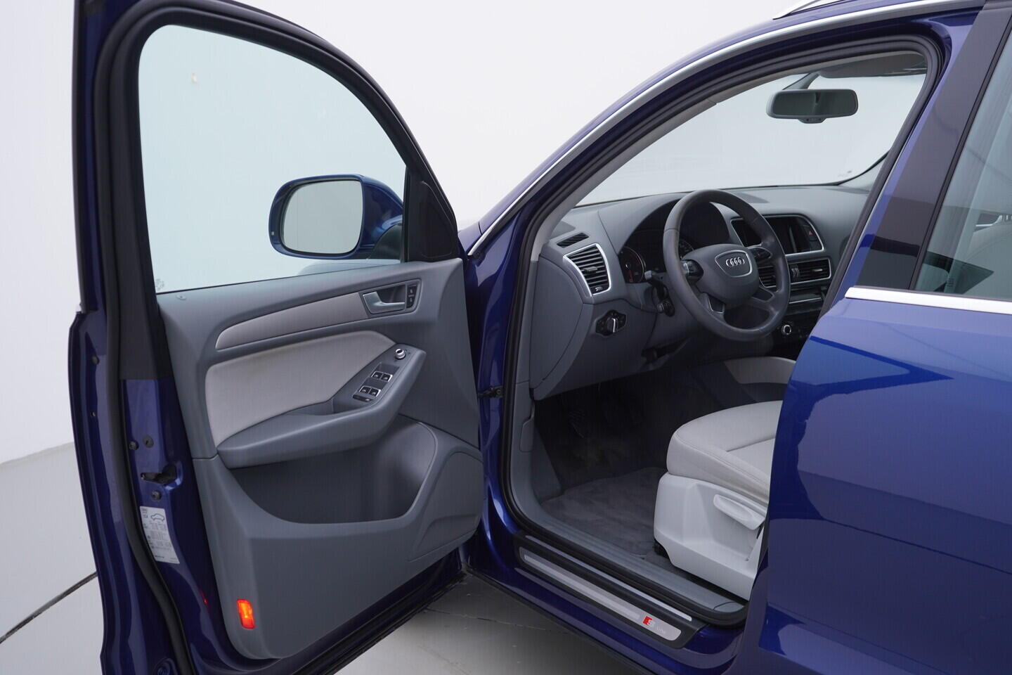 OV190V11095_18.webp_Q5 S-line 2.0 TDI 110 kW manuál