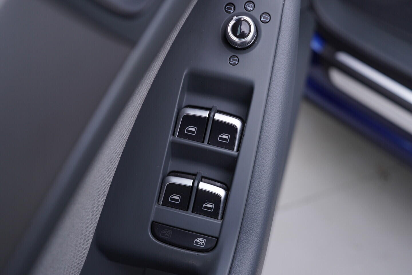 OV190V11095_20.webp_Q5 S-line 2.0 TDI 110 kW manuál