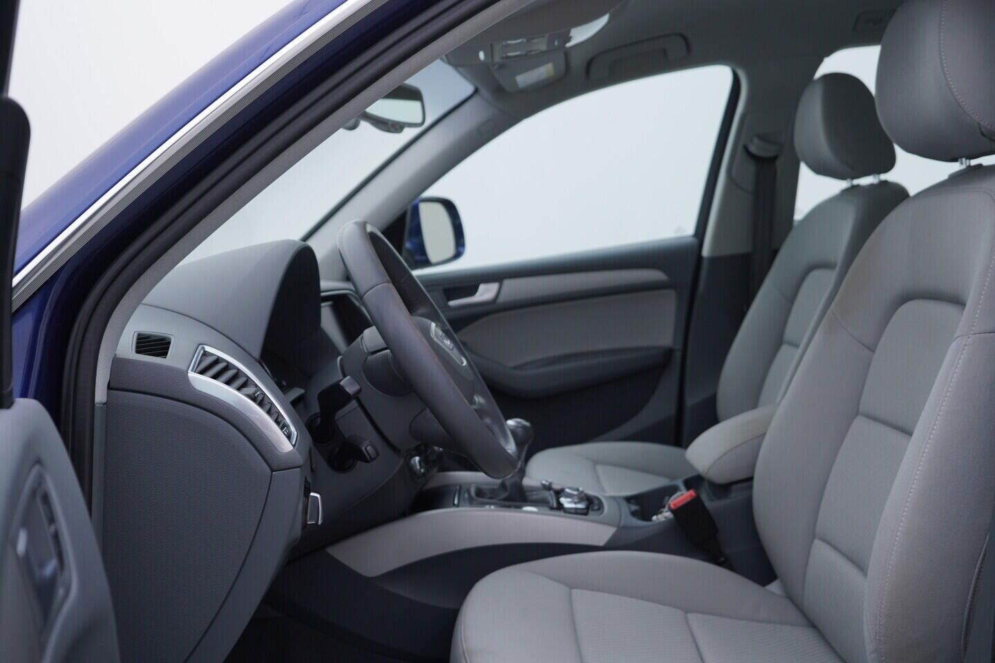 OV190V11095_22.webp_Q5 S-line 2.0 TDI 110 kW manuál