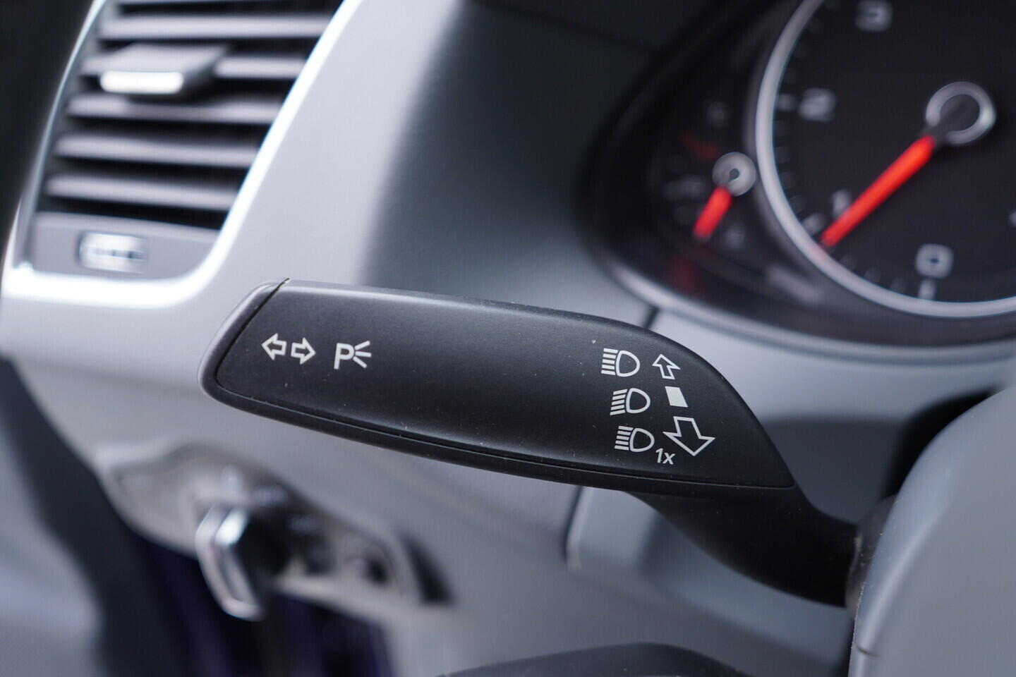 OV190V11095_23.webp_Q5 S-line 2.0 TDI 110 kW manuál