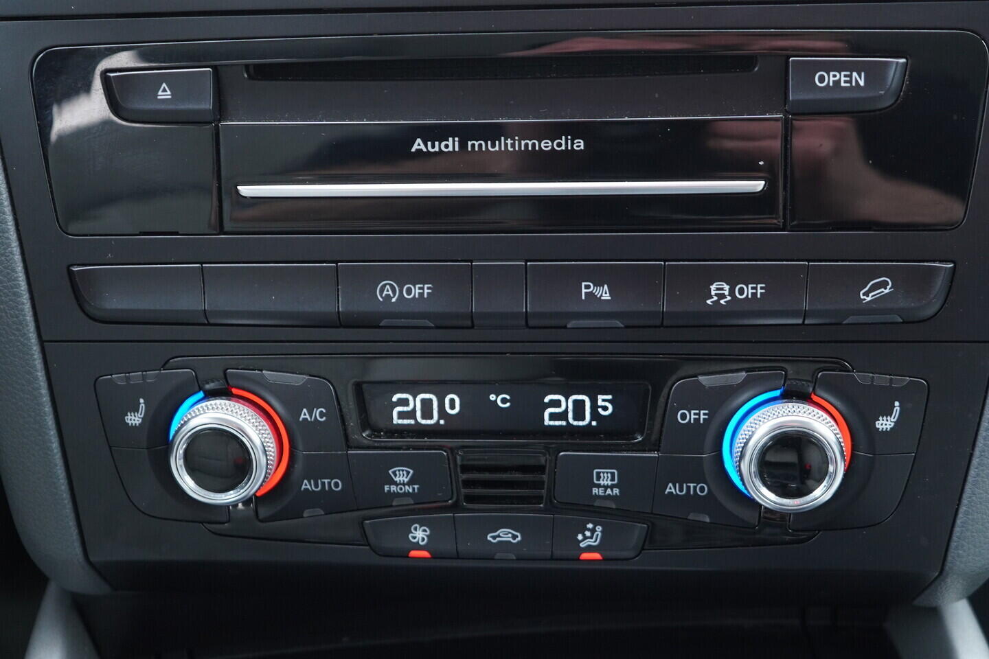 OV190V11095_33.webp_Q5 S-line 2.0 TDI 110 kW manuál