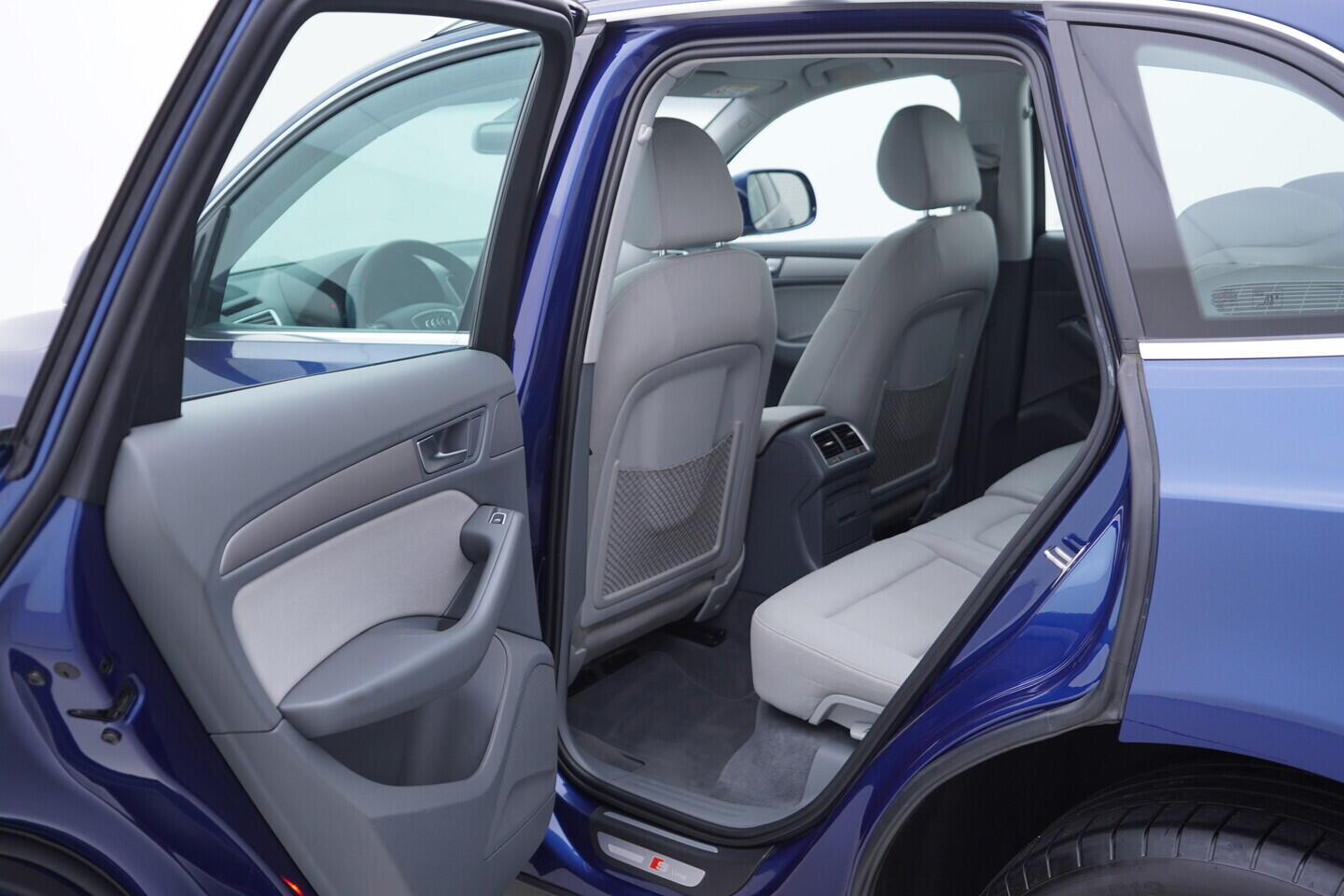 OV190V11095_35.webp_Q5 S-line 2.0 TDI 110 kW manuál