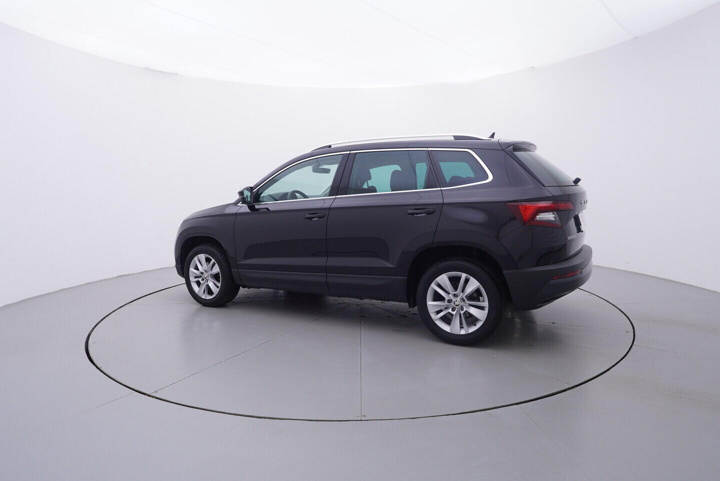 OV190V11096_12.webp_KAROQ Style 1.5 TSI 110 kW manuál