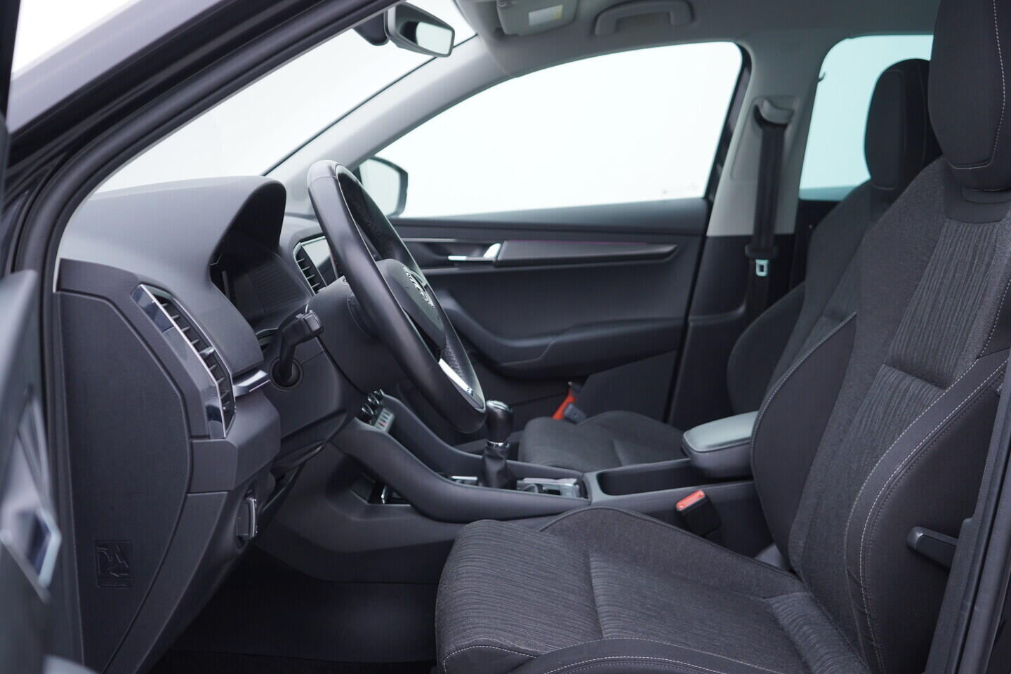 OV190V11096_22.webp_KAROQ Style 1.5 TSI 110 kW manuál