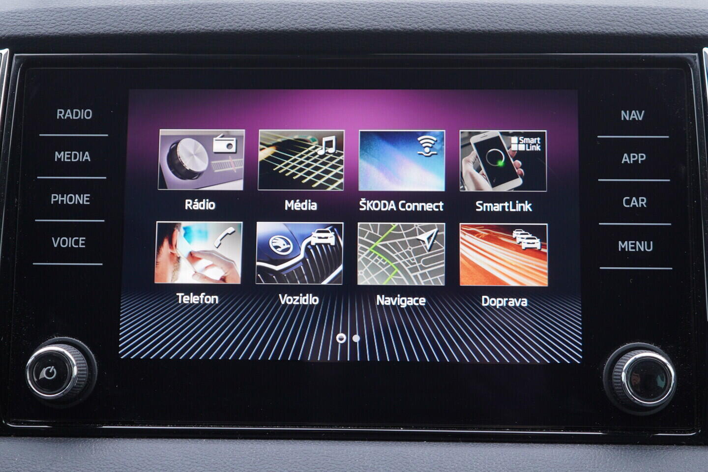 OV190V11096_27.webp_KAROQ Style 1.5 TSI 110 kW manuál