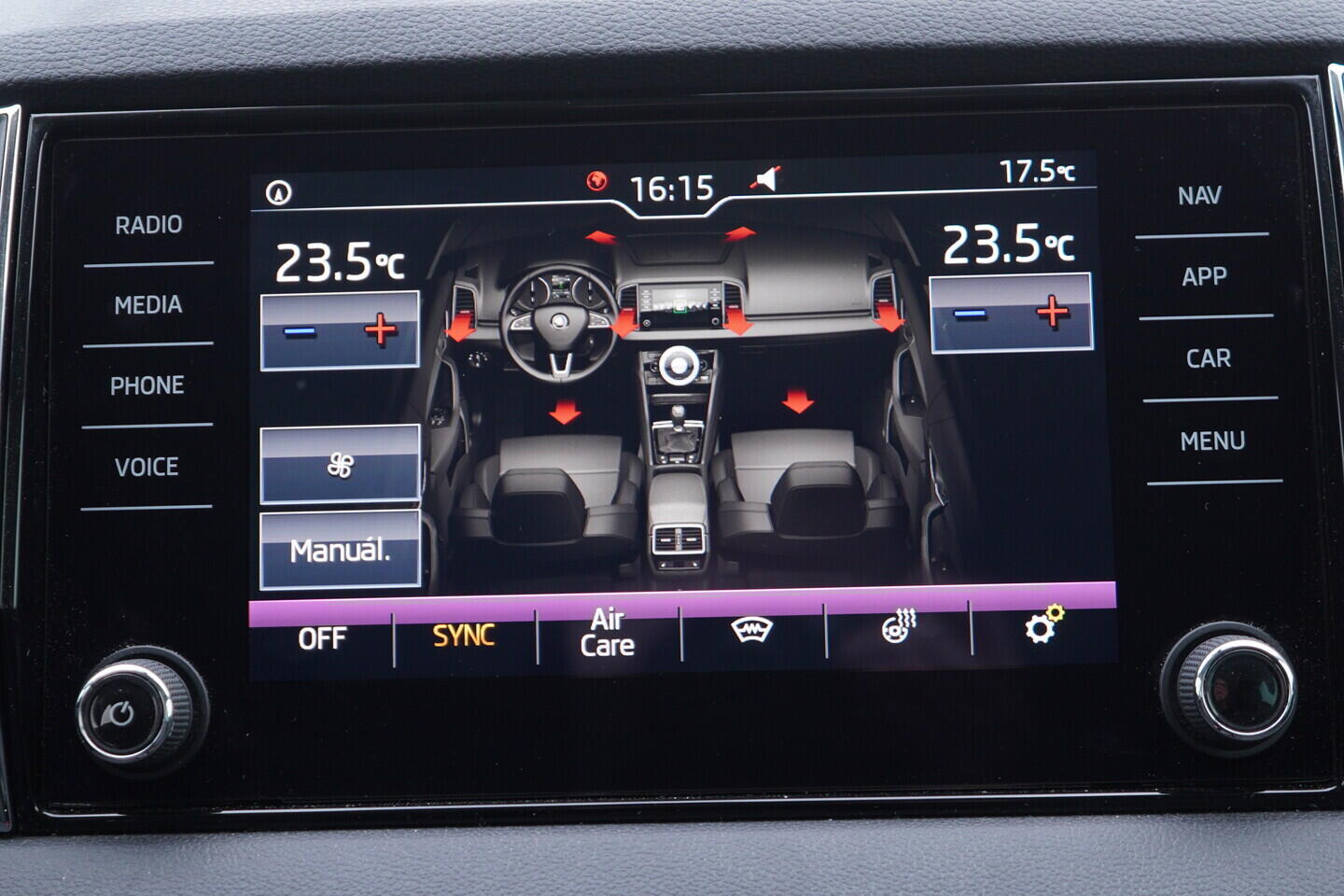 OV190V11096_30.webp_KAROQ Style 1.5 TSI 110 kW manuál