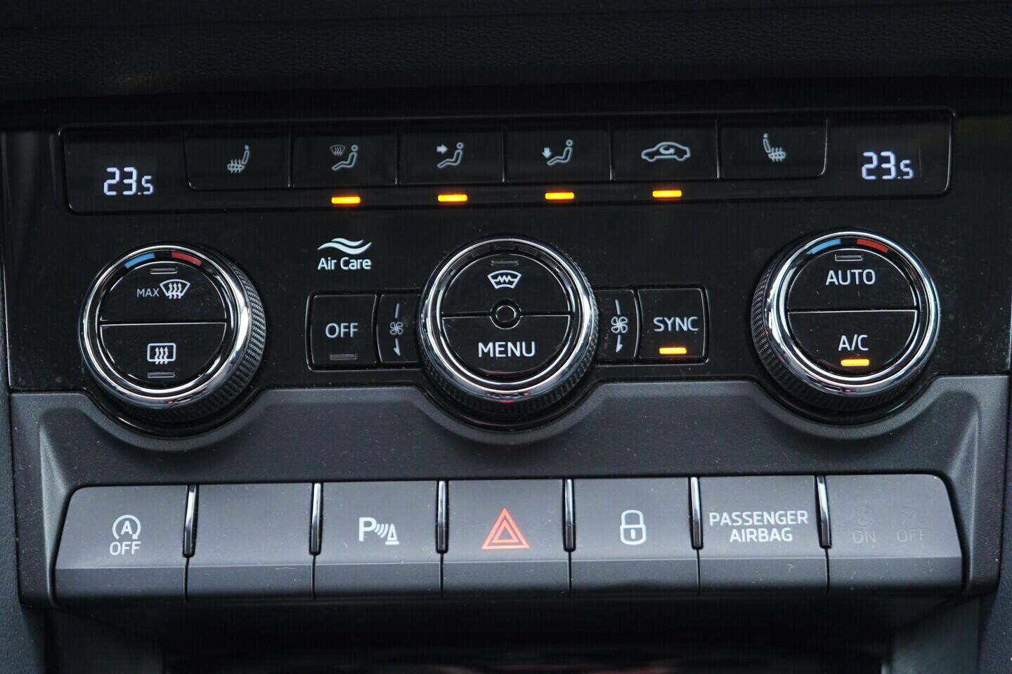 OV190V11096_32.webp_KAROQ Style 1.5 TSI 110 kW manuál