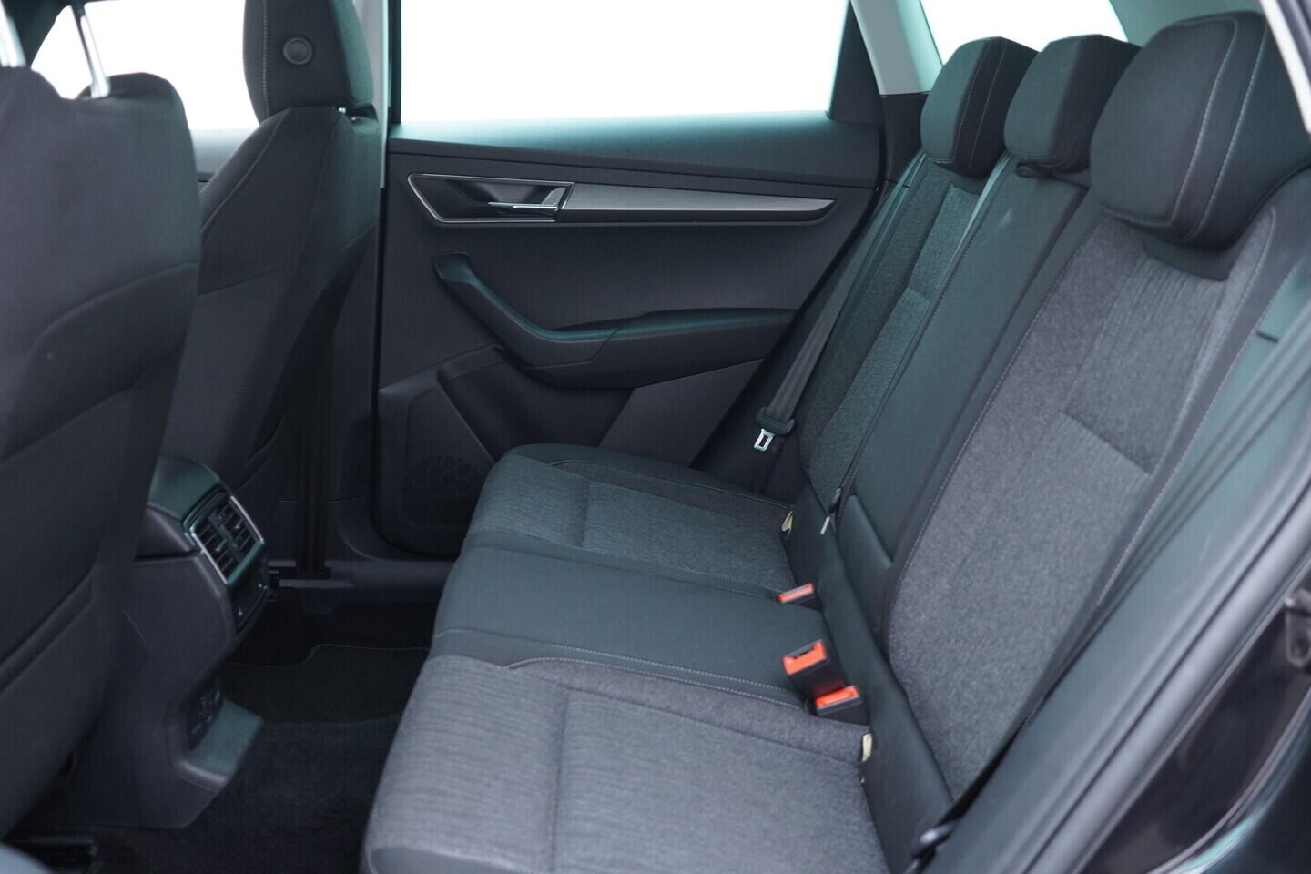 OV190V11096_36.webp_KAROQ Style 1.5 TSI 110 kW manuál