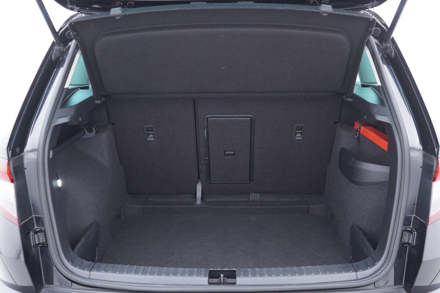 OV190V11096_37.webp_KAROQ Style 1.5 TSI 110 kW manuál