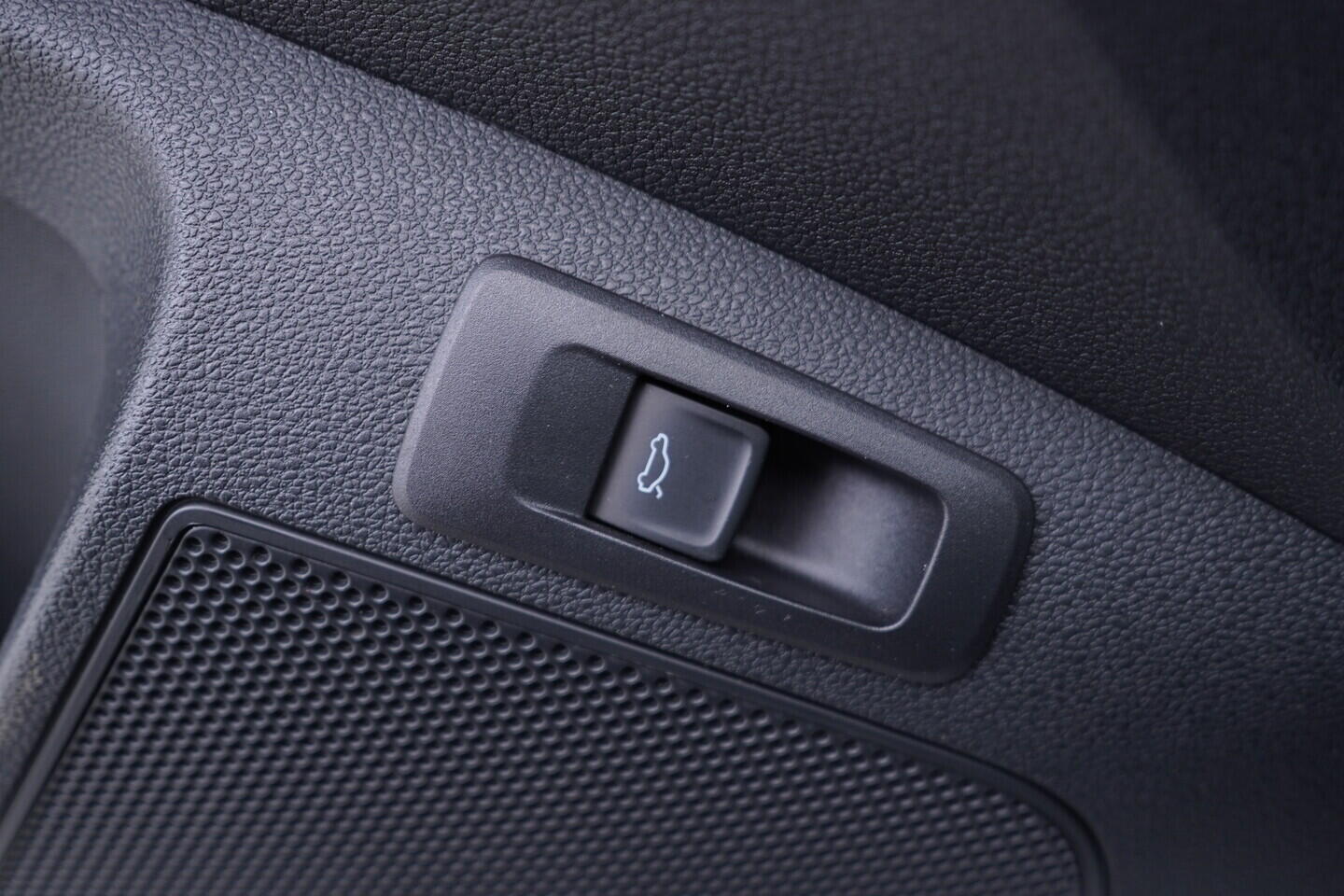 OV190V11097_21.webp_KAROQ Selection 1.5 TSI 110 kW automat, DPH