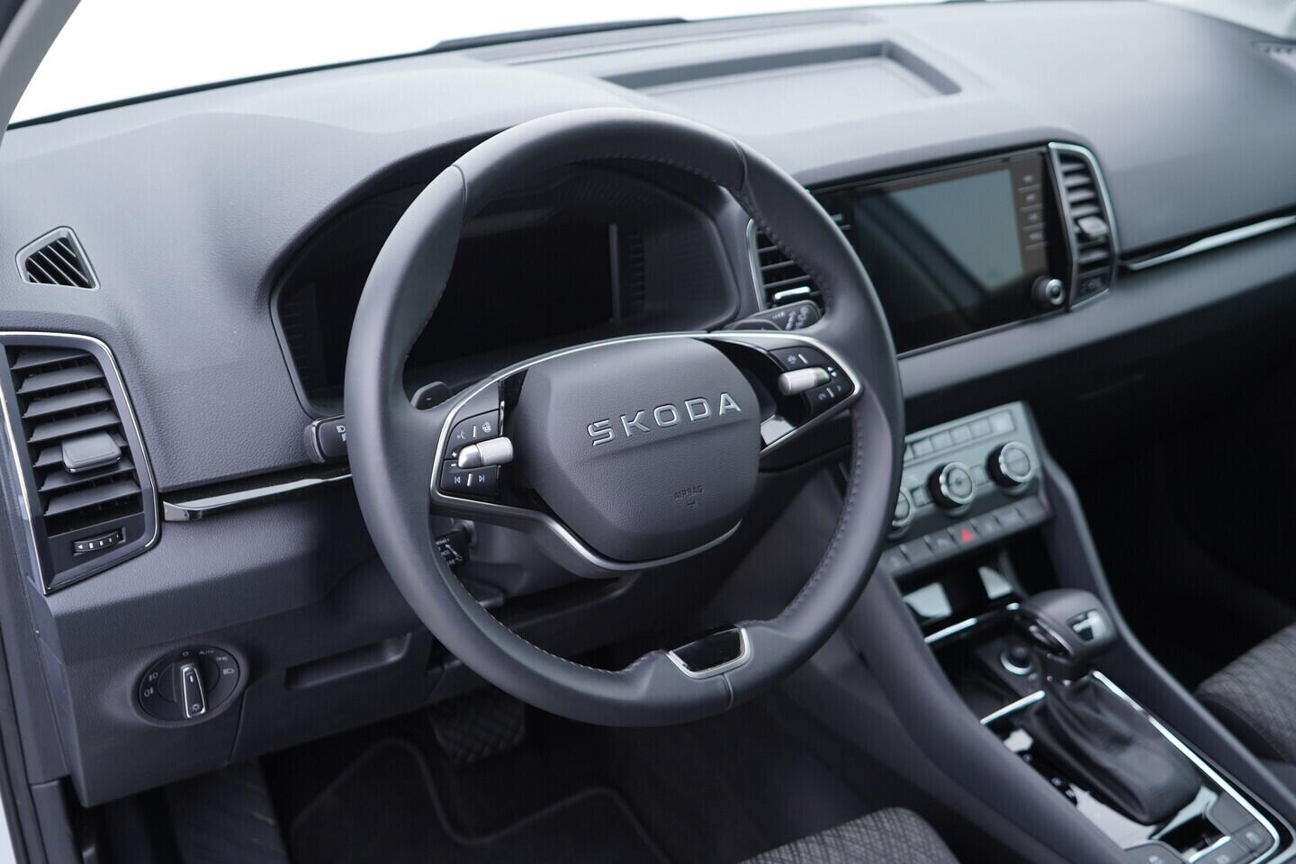 OV190V11097_22.webp_KAROQ Selection 1.5 TSI 110 kW automat, DPH