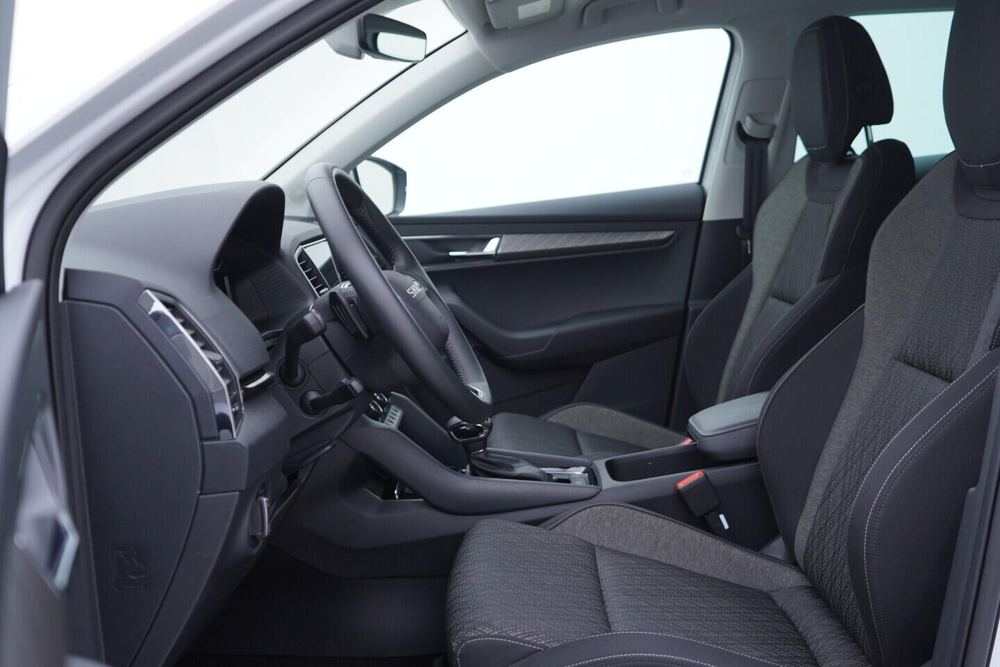 OV190V11097_23.webp_KAROQ Selection 1.5 TSI 110 kW automat, DPH