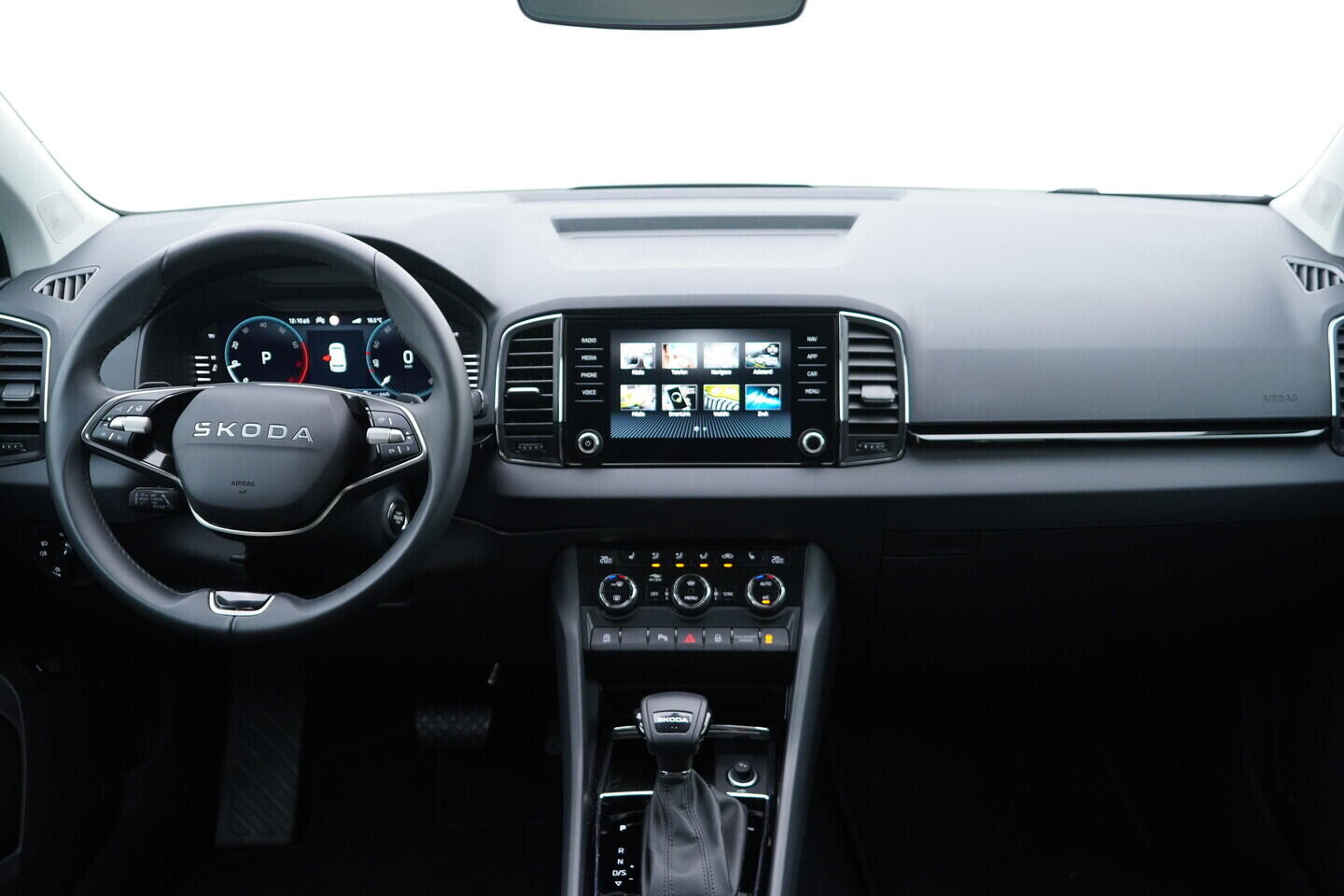 OV190V11097_27.webp_KAROQ Selection 1.5 TSI 110 kW automat, DPH