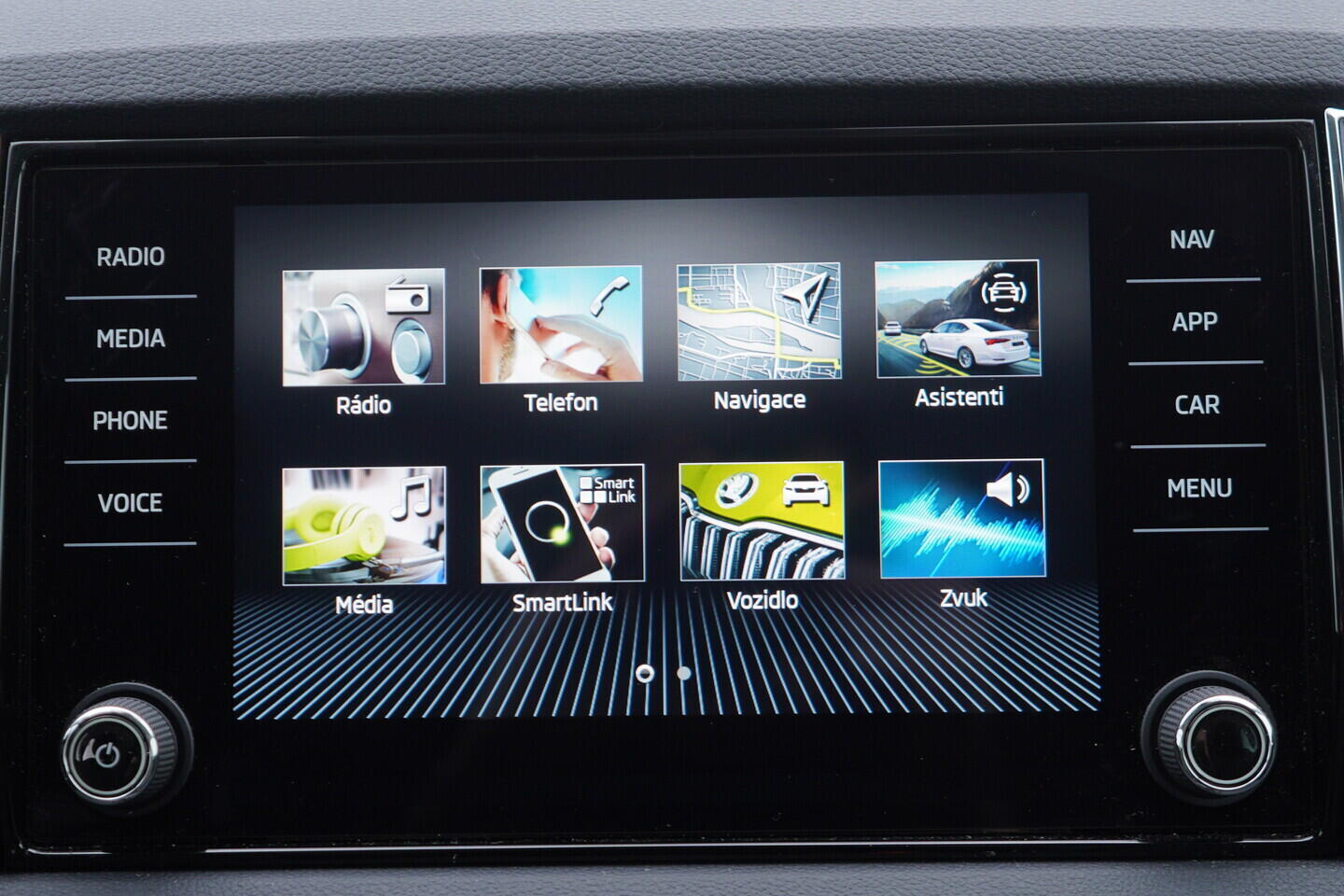 OV190V11097_29.webp_KAROQ Selection 1.5 TSI 110 kW automat, DPH