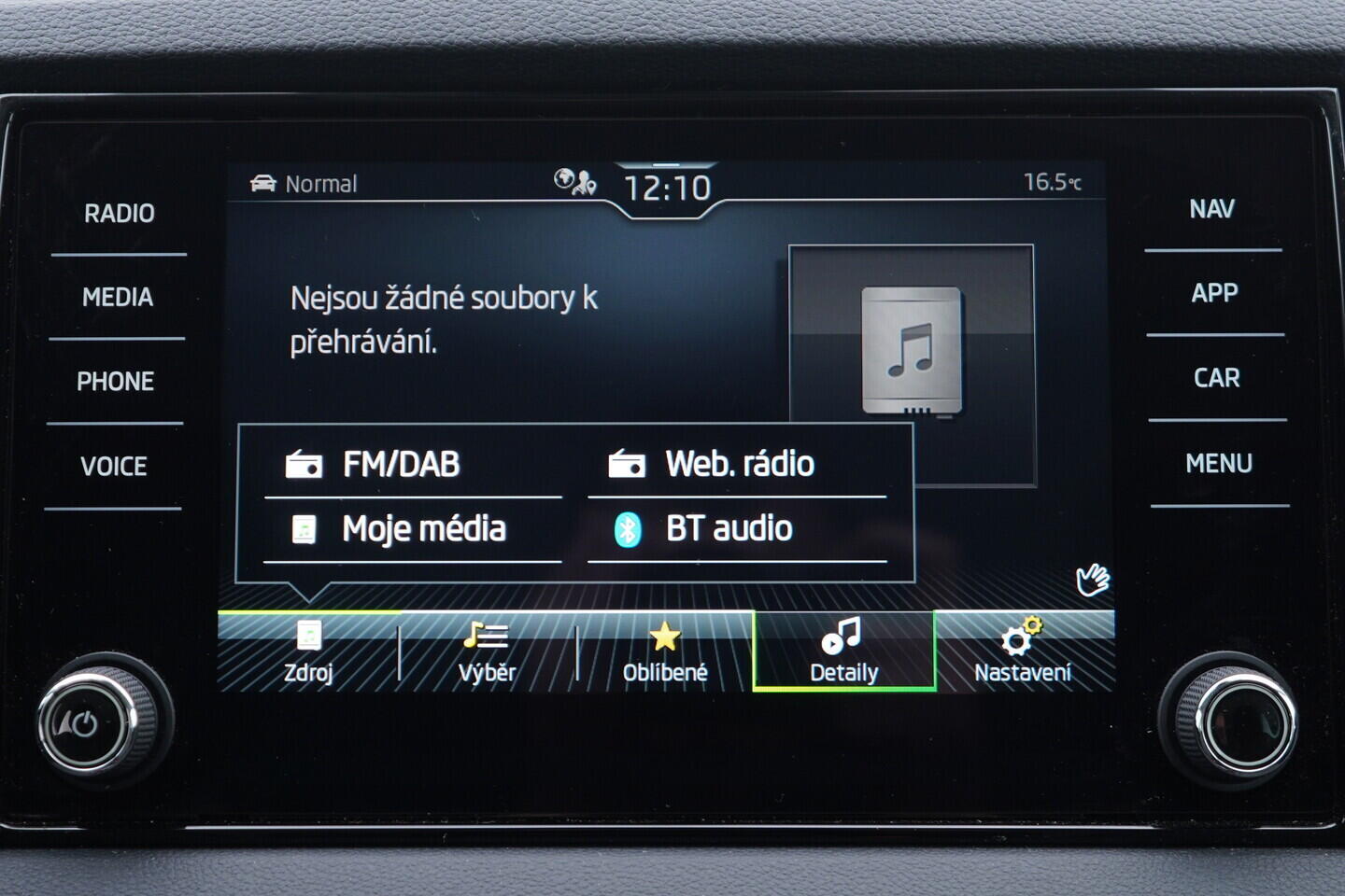 OV190V11097_31.webp_KAROQ Selection 1.5 TSI 110 kW automat, DPH