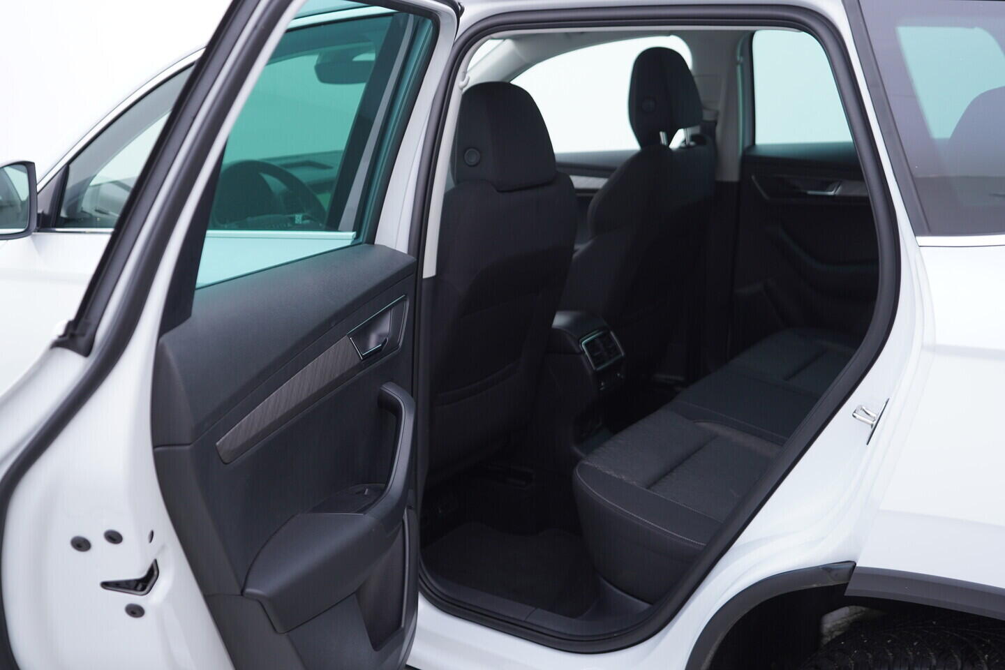 OV190V11097_36.webp_KAROQ Selection 1.5 TSI 110 kW automat, DPH