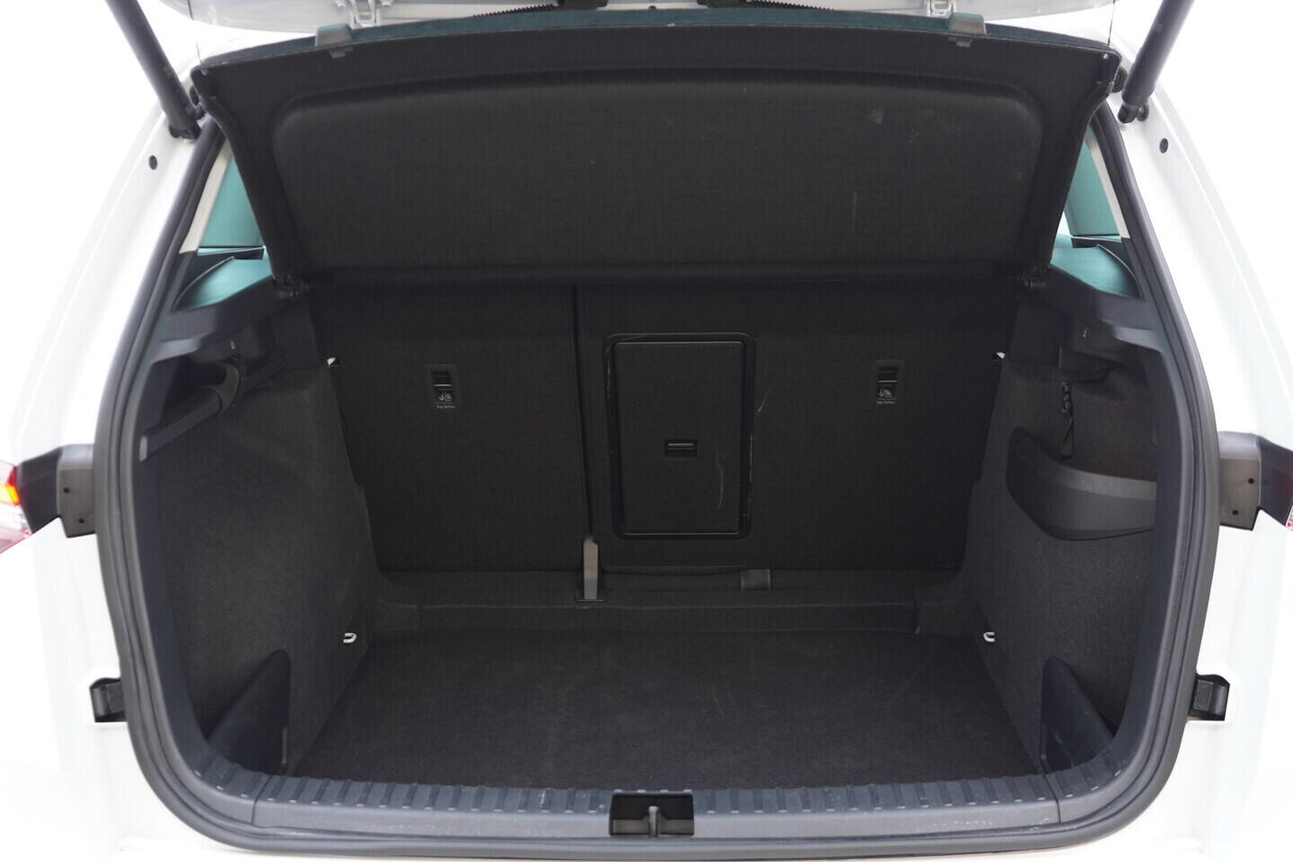 OV190V11097_40.webp_KAROQ Selection 1.5 TSI 110 kW automat, DPH