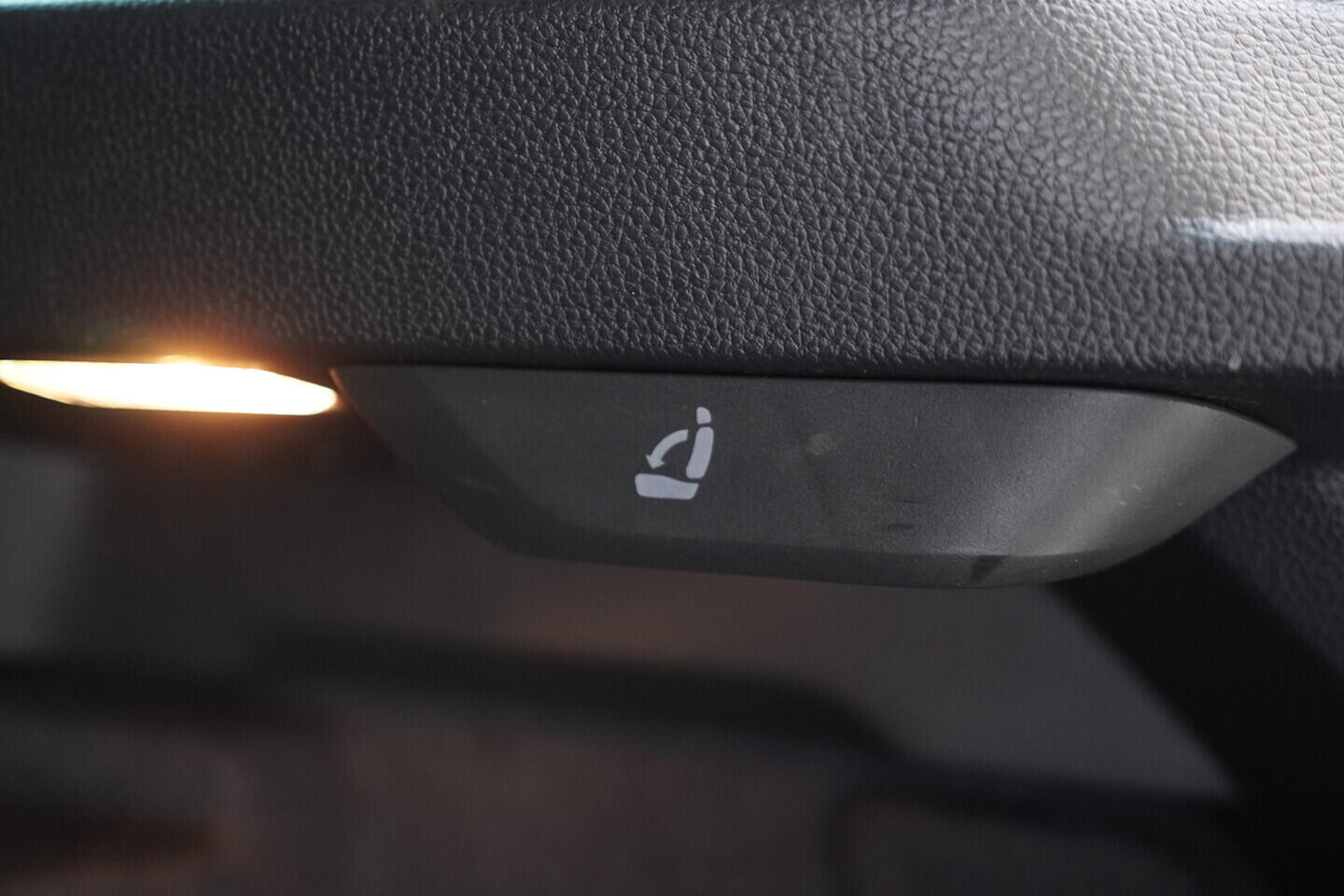 OV190V11097_41.webp_KAROQ Selection 1.5 TSI 110 kW automat, DPH