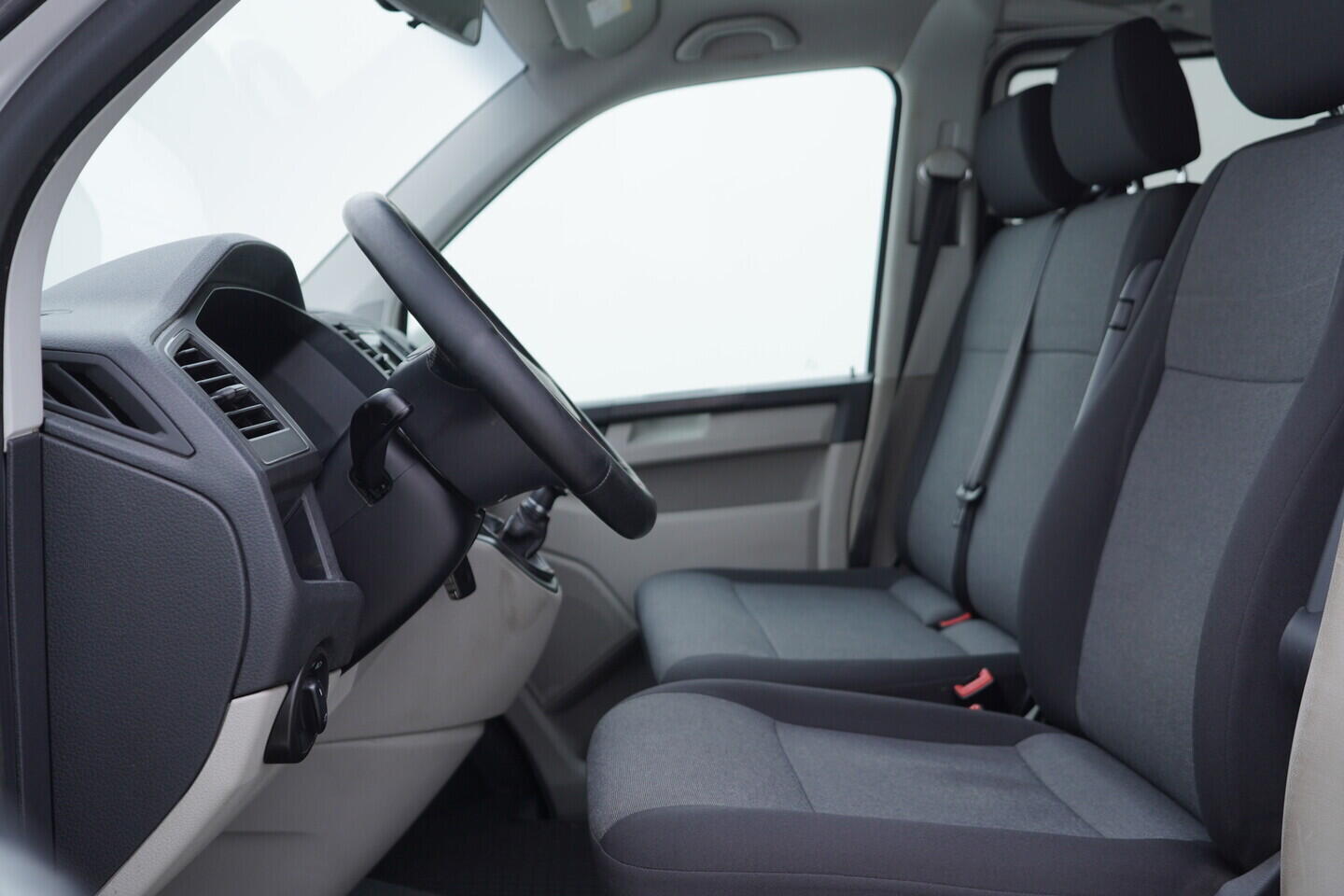 OV190V11101_22.webp_TRANSPORTER KOMBI  2.0 TDI 110 kW manuál, DPH