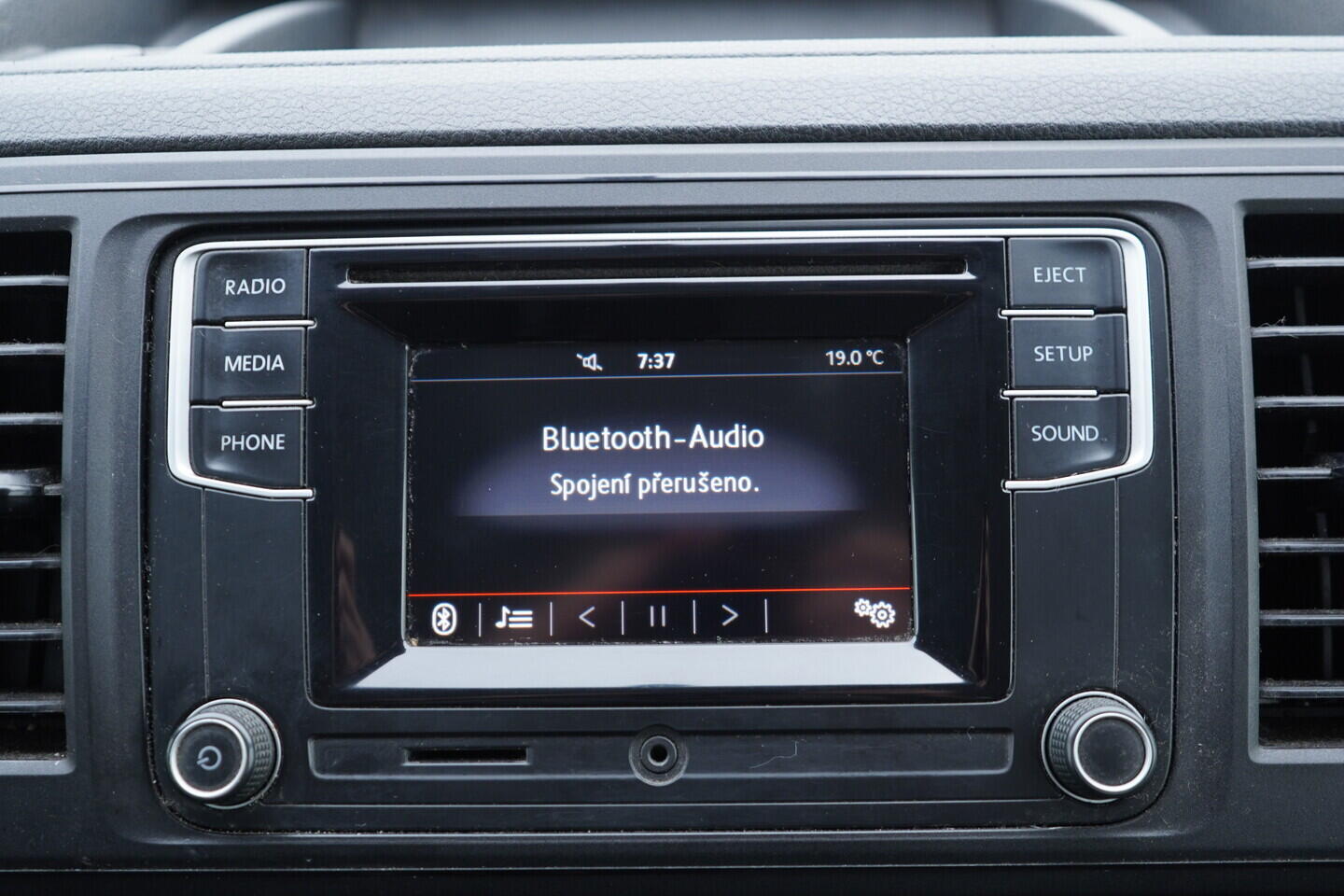 OV190V11101_28.webp_TRANSPORTER KOMBI  2.0 TDI 110 kW manuál, DPH