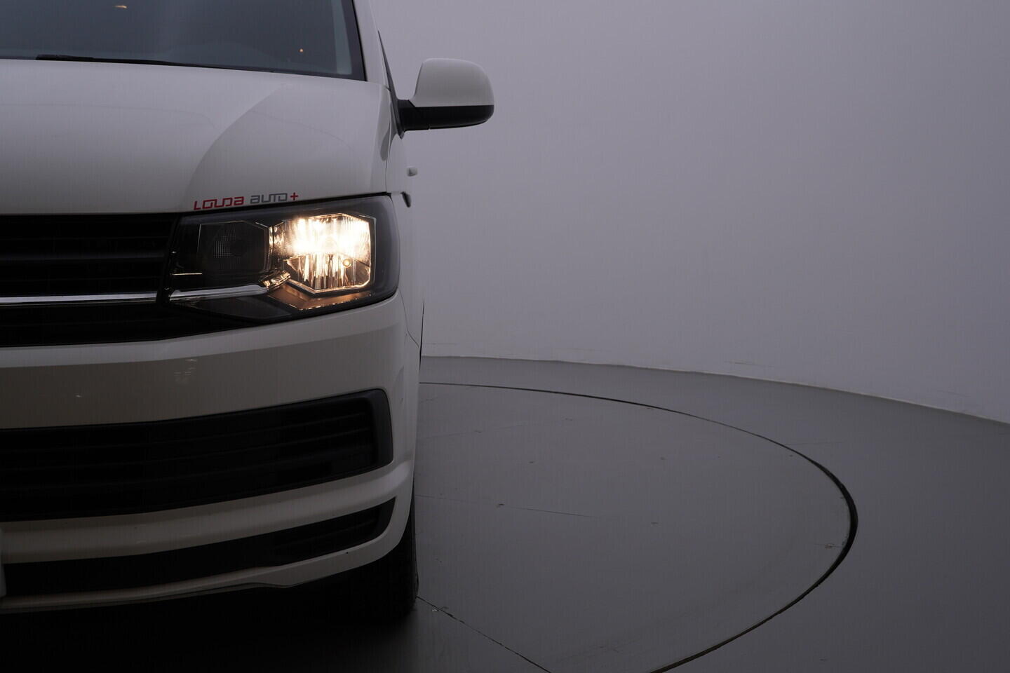 OV190V11101_40.webp_TRANSPORTER KOMBI  2.0 TDI 110 kW manuál, DPH