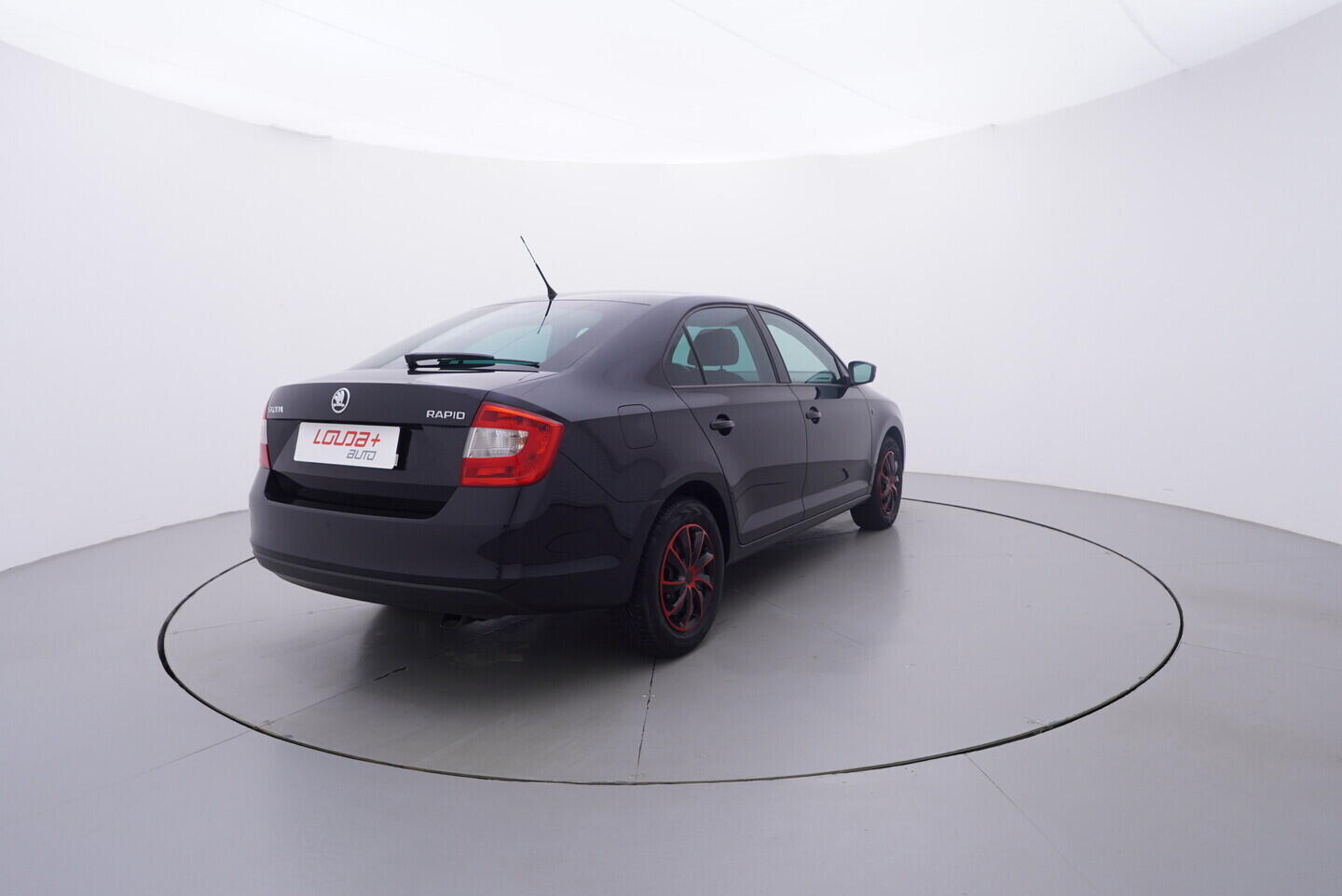 OV190V11105_14.webp_RAPID  1.6 TDI 77 kW manuál