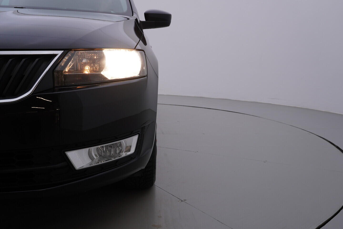 OV190V11105_35.webp_RAPID  1.6 TDI 77 kW manuál