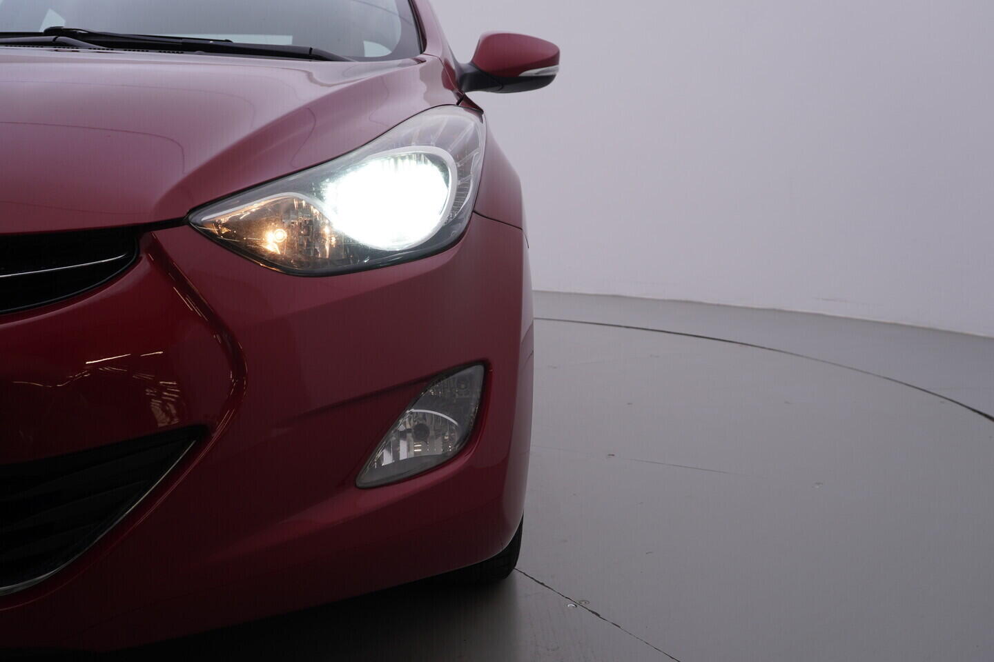 OV190V11106_36.webp_ELANTRA  1.6 T-GDI 97 kW manuál