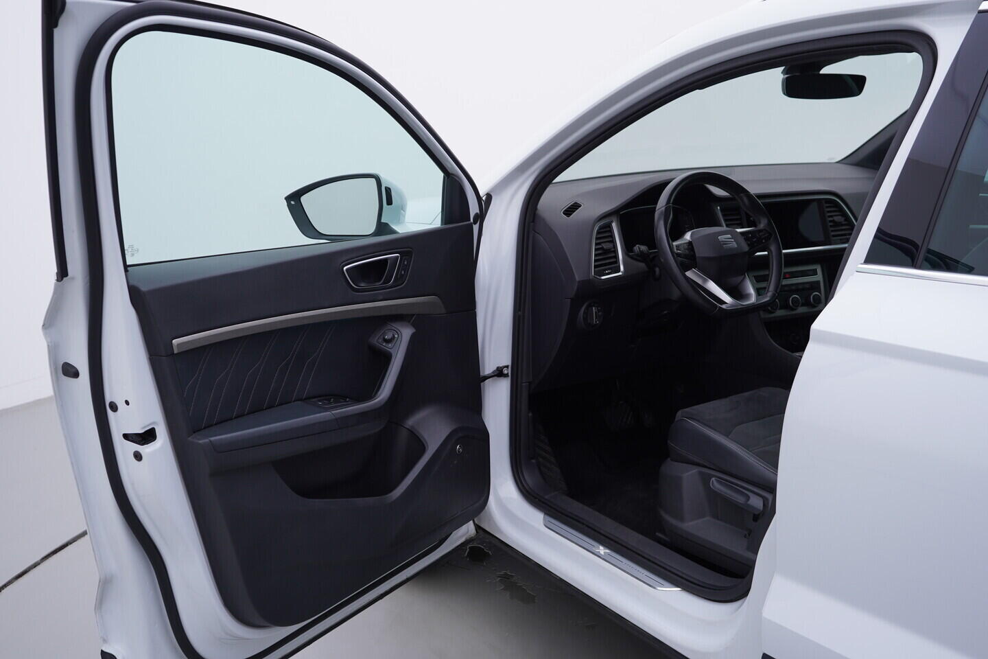 OV190V11109_18.webp_SEAT ATECA Xperience 1.5 TSI 110 kW automat