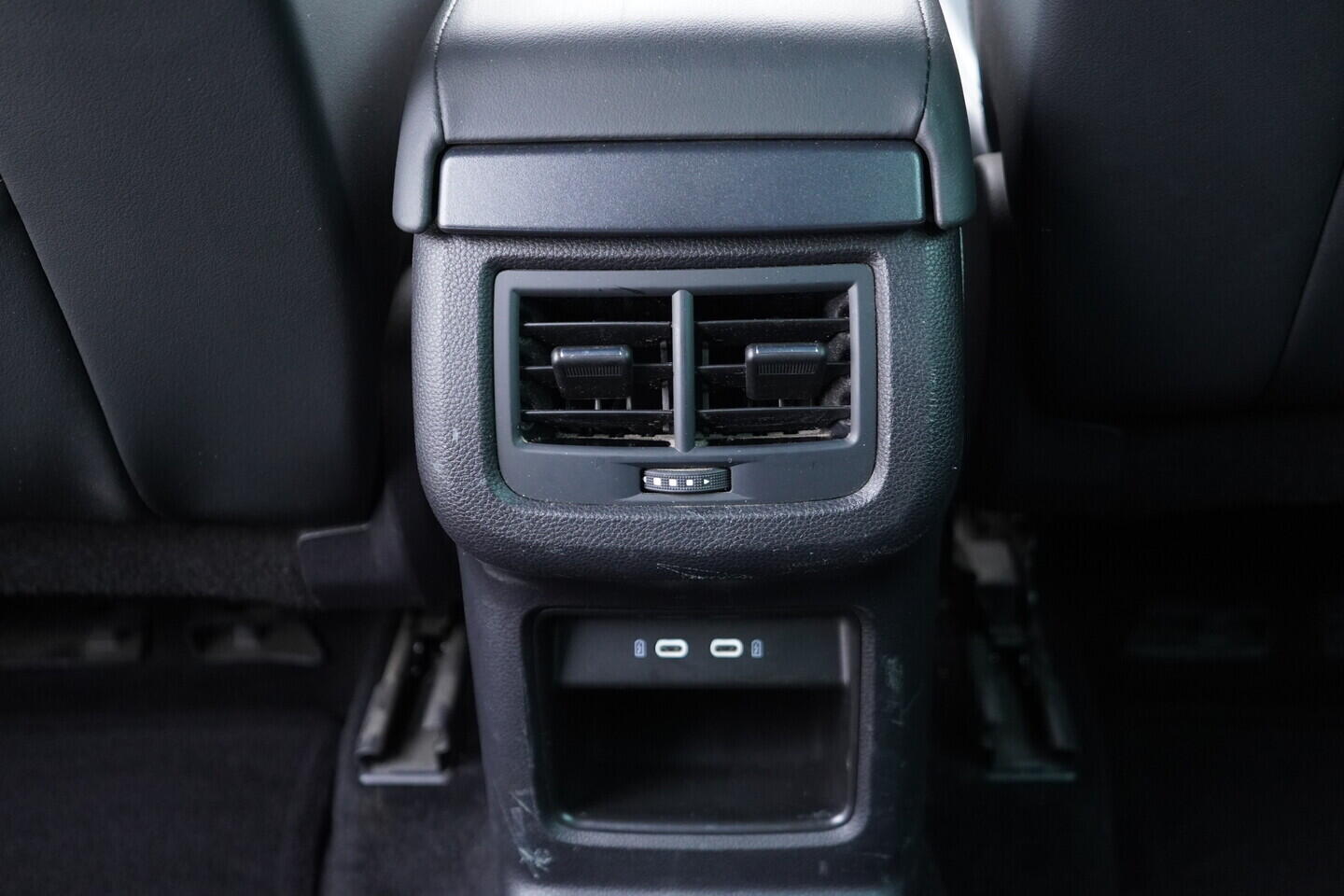 OV190V11109_36.webp_SEAT ATECA Xperience 1.5 TSI 110 kW automat