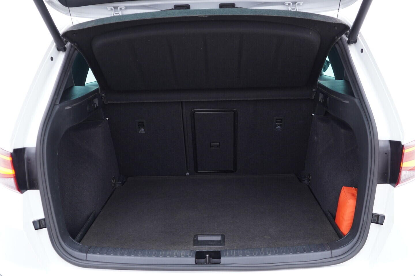 OV190V11109_39.webp_SEAT ATECA Xperience 1.5 TSI 110 kW automat