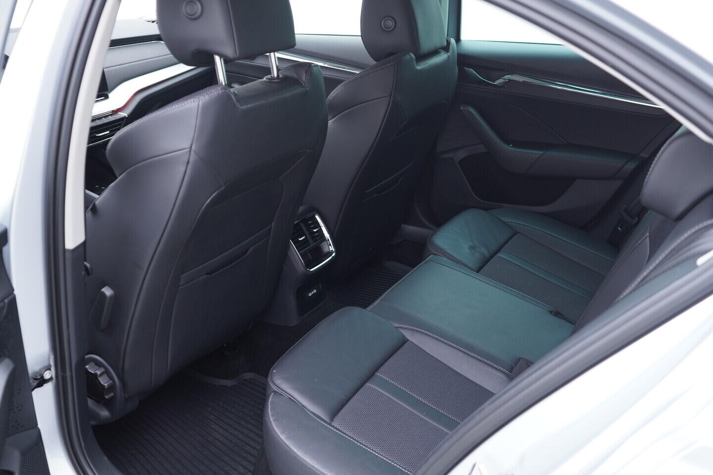 OV190V11110_42.webp_OCTAVIA  1.5 TSI 110 kW automat