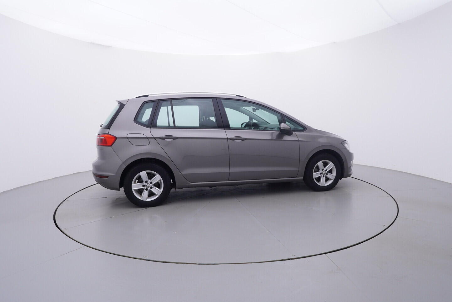 OV190V11111_15.webp_GOLF SPORTSVAN  1.6 TDI 81 kW manuál