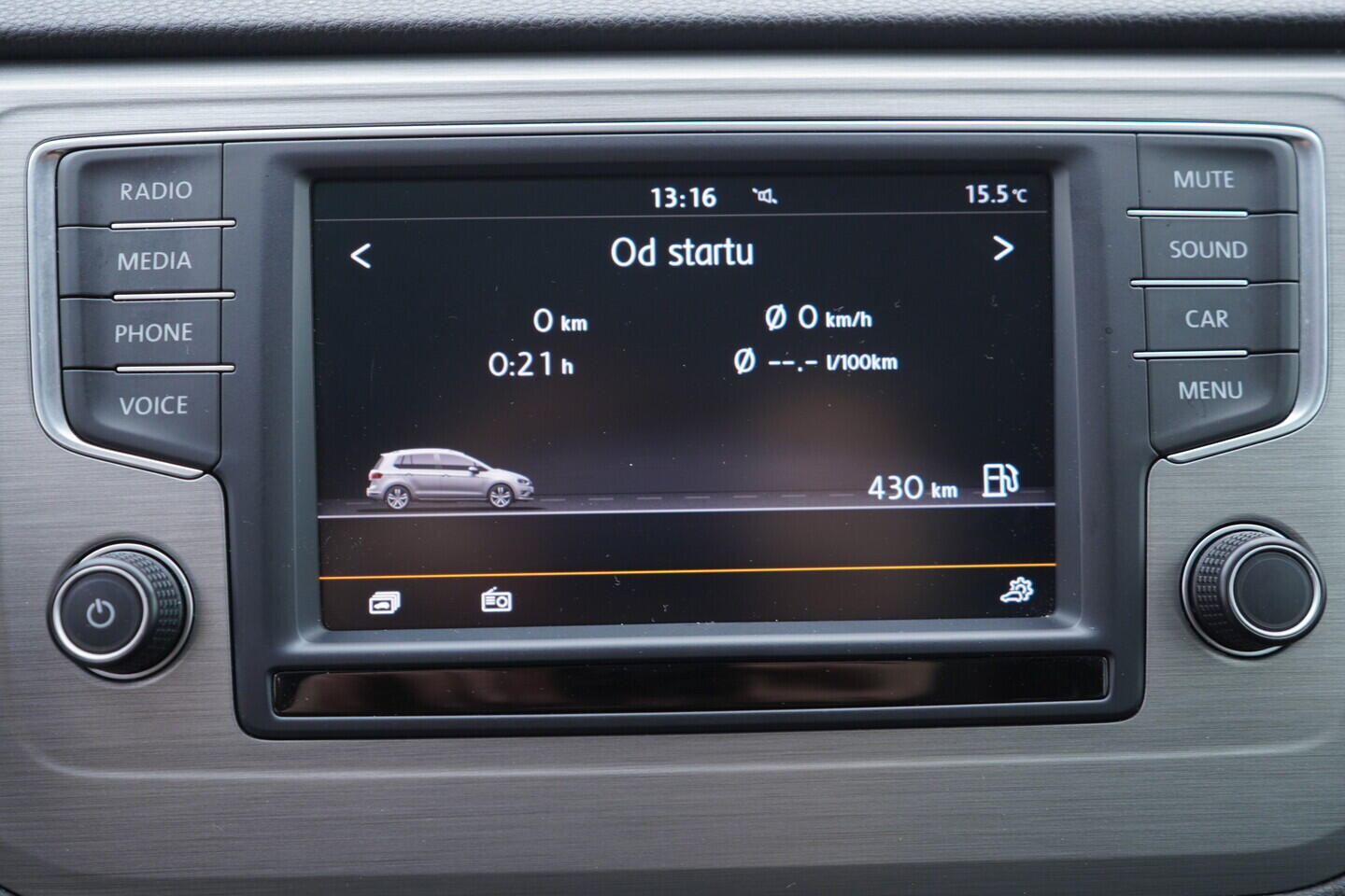 OV190V11111_34.webp_GOLF SPORTSVAN  1.6 TDI 81 kW manuál