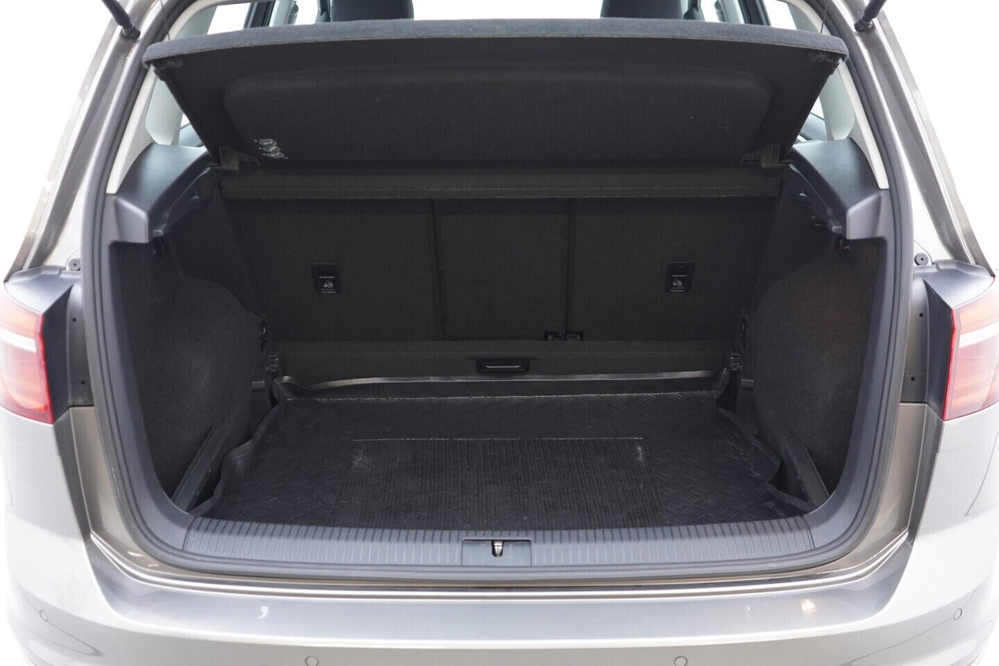 OV190V11111_45.webp_GOLF SPORTSVAN  1.6 TDI 81 kW manuál