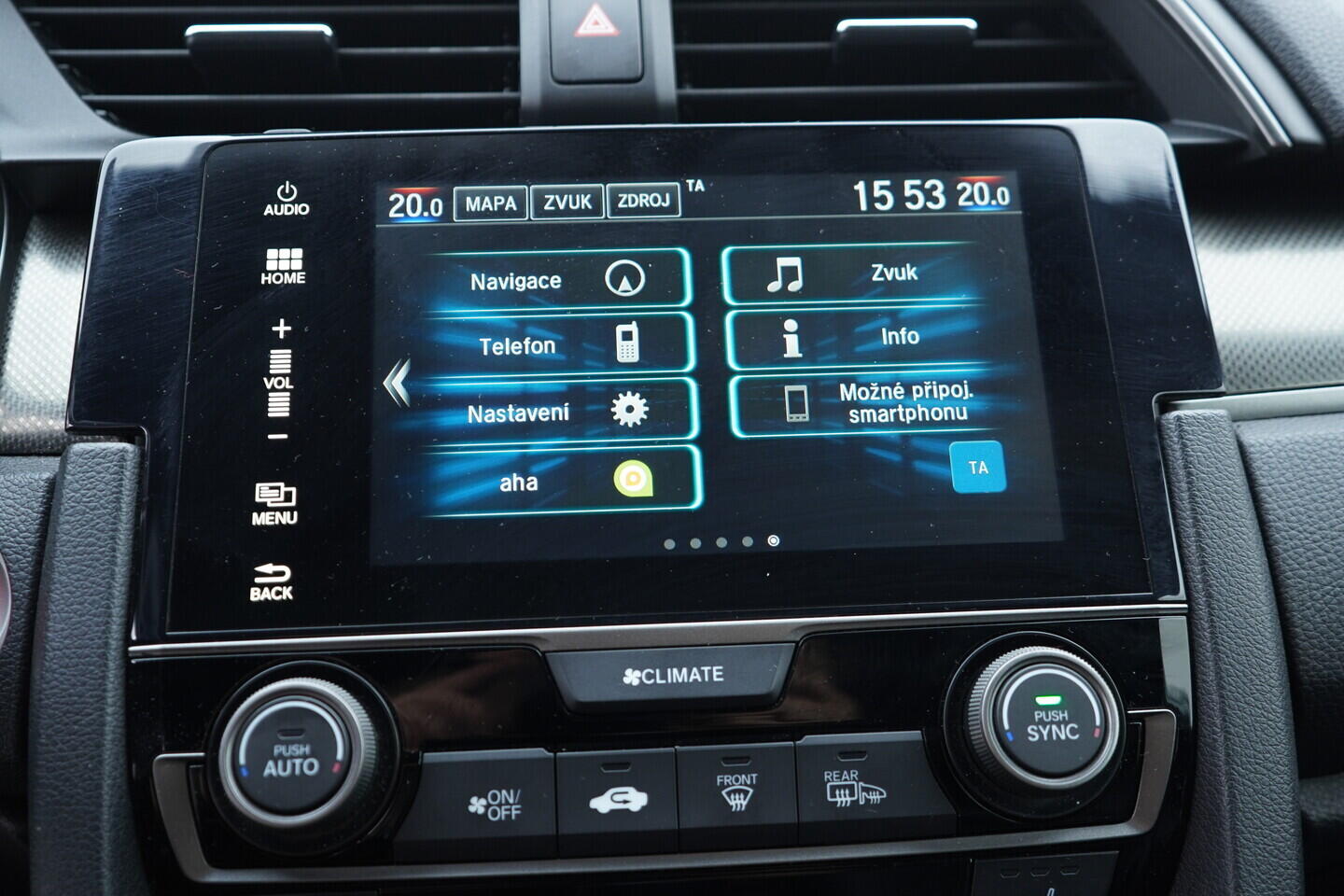 OV190V11112_32.webp_CIVIC Executive 1.0 VTEC 95 kW manuál