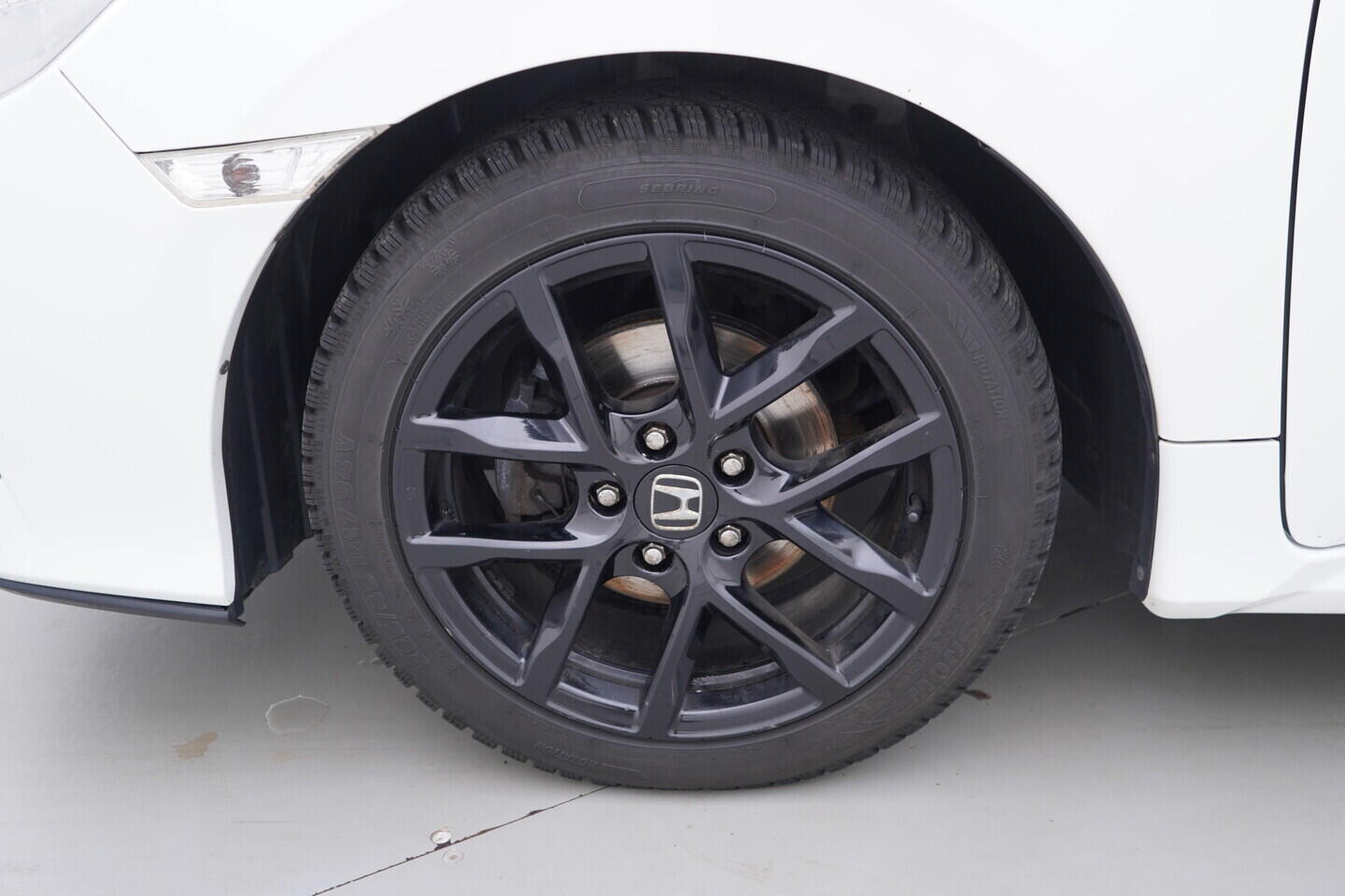 OV190V11112_47.webp_CIVIC Executive 1.0 VTEC 95 kW manuál