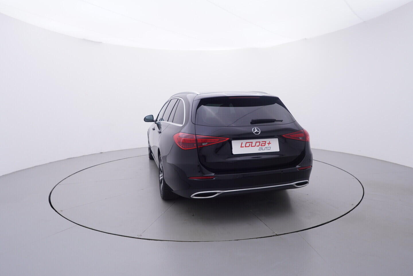 OV190V11116_13.webp_TŘÍDY C C200  . 120 kW automat, DPH