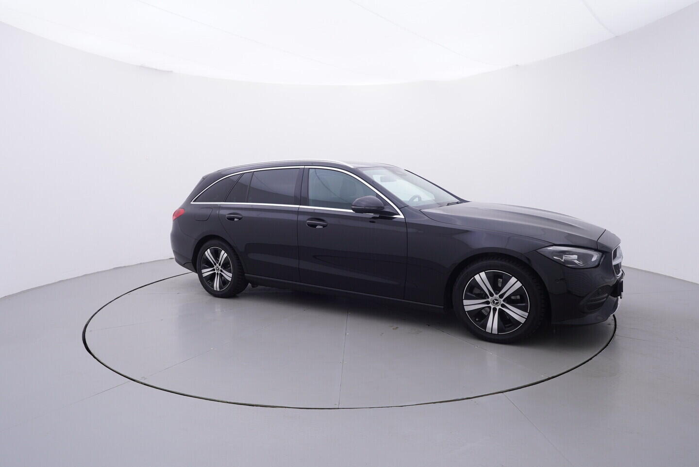 OV190V11116_16.webp_TŘÍDY C C200  . 120 kW automat, DPH