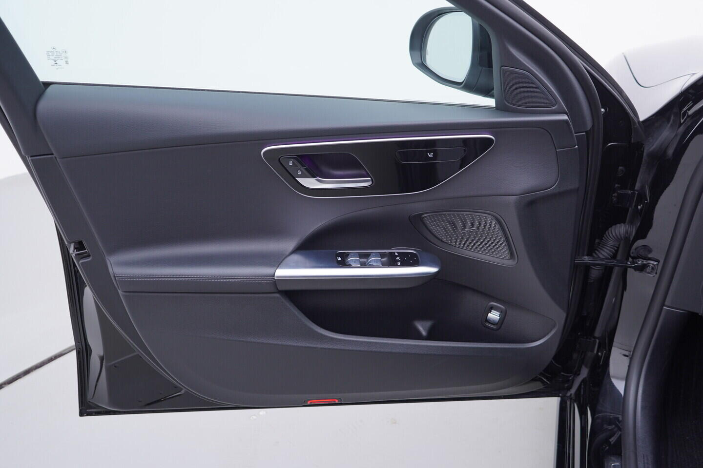 OV190V11116_19.webp_TŘÍDY C C200  . 120 kW automat, DPH