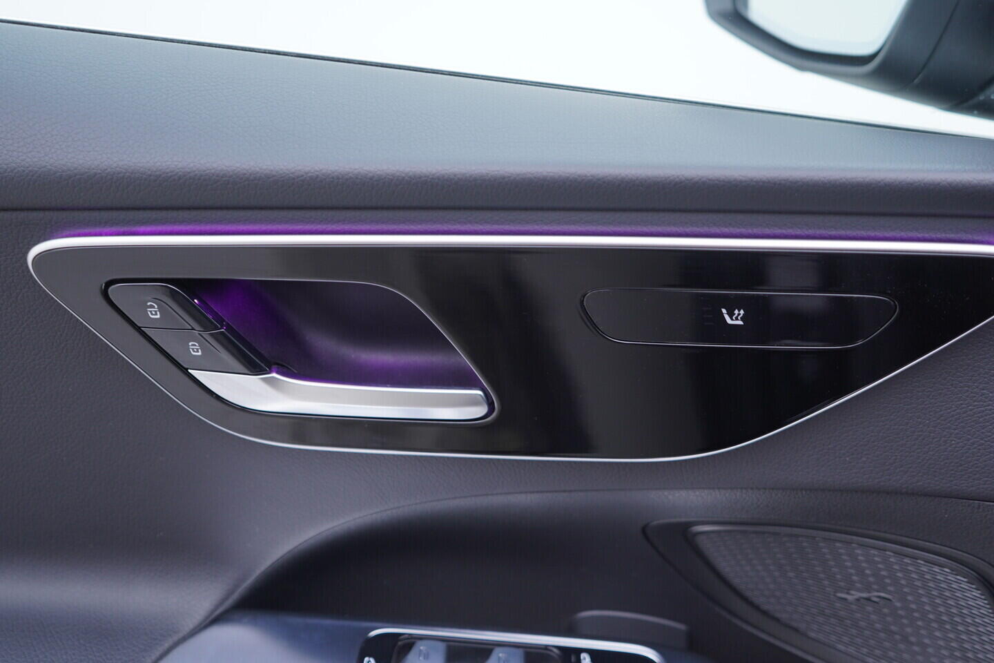 OV190V11116_21.webp_TŘÍDY C C200  . 120 kW automat, DPH