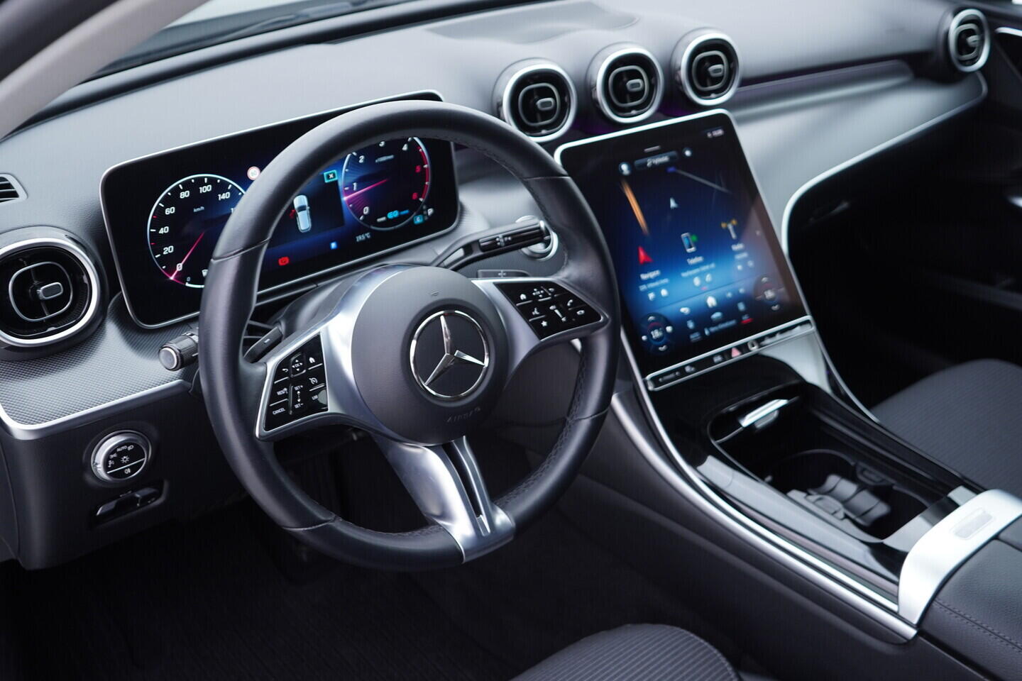 OV190V11116_23.webp_TŘÍDY C C200  . 120 kW automat, DPH