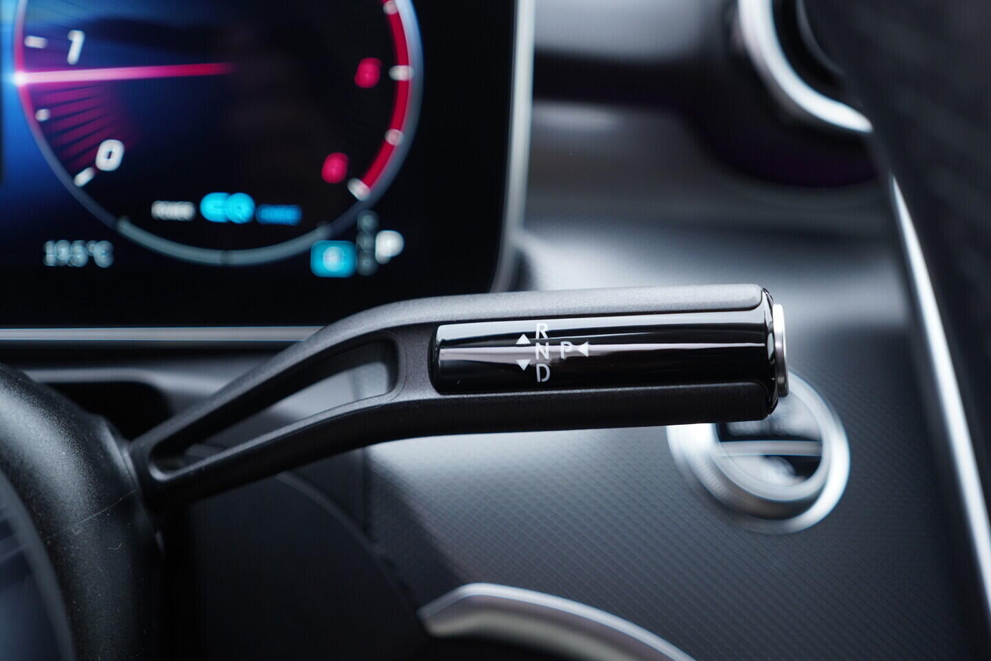 OV190V11116_26.webp_TŘÍDY C C200  . 120 kW automat, DPH