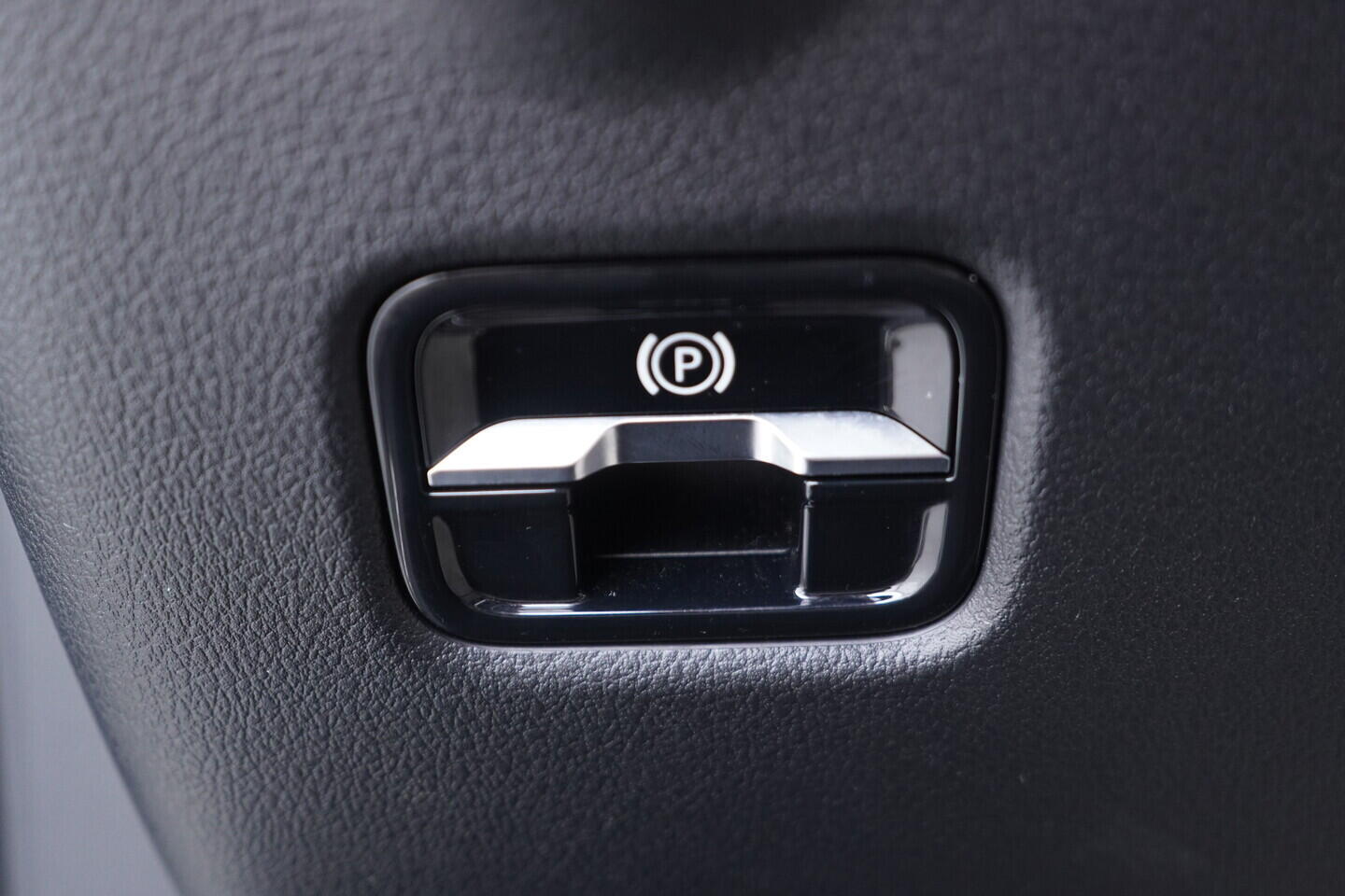 OV190V11116_28.webp_TŘÍDY C C200  . 120 kW automat, DPH